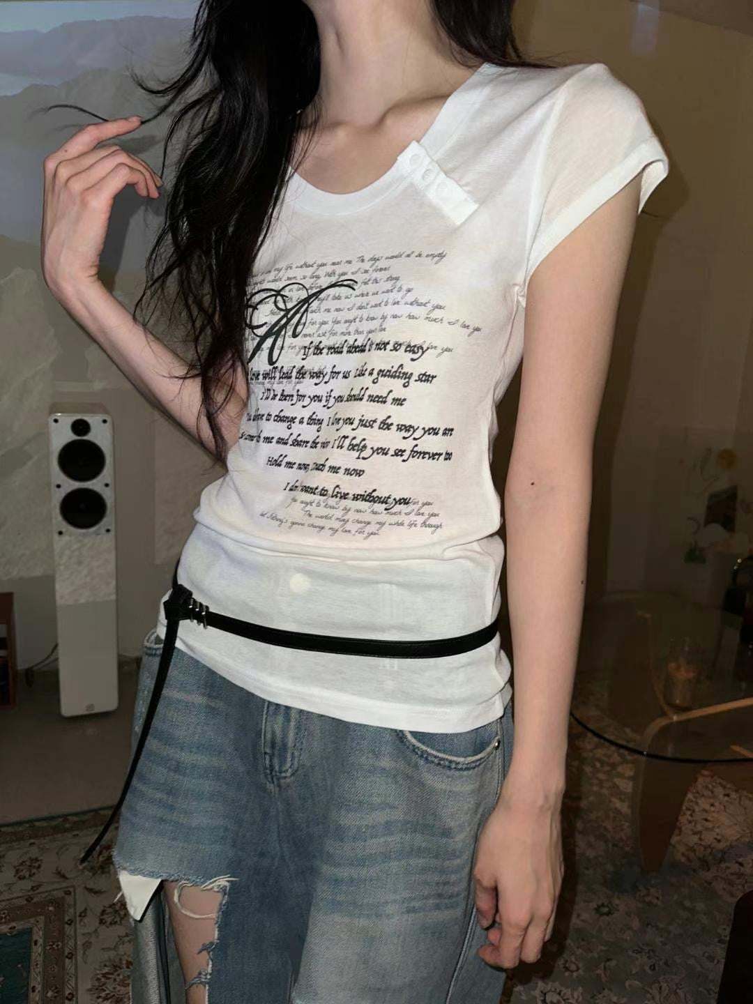 字母印花鈕扣上衣 Letter Print Button Top