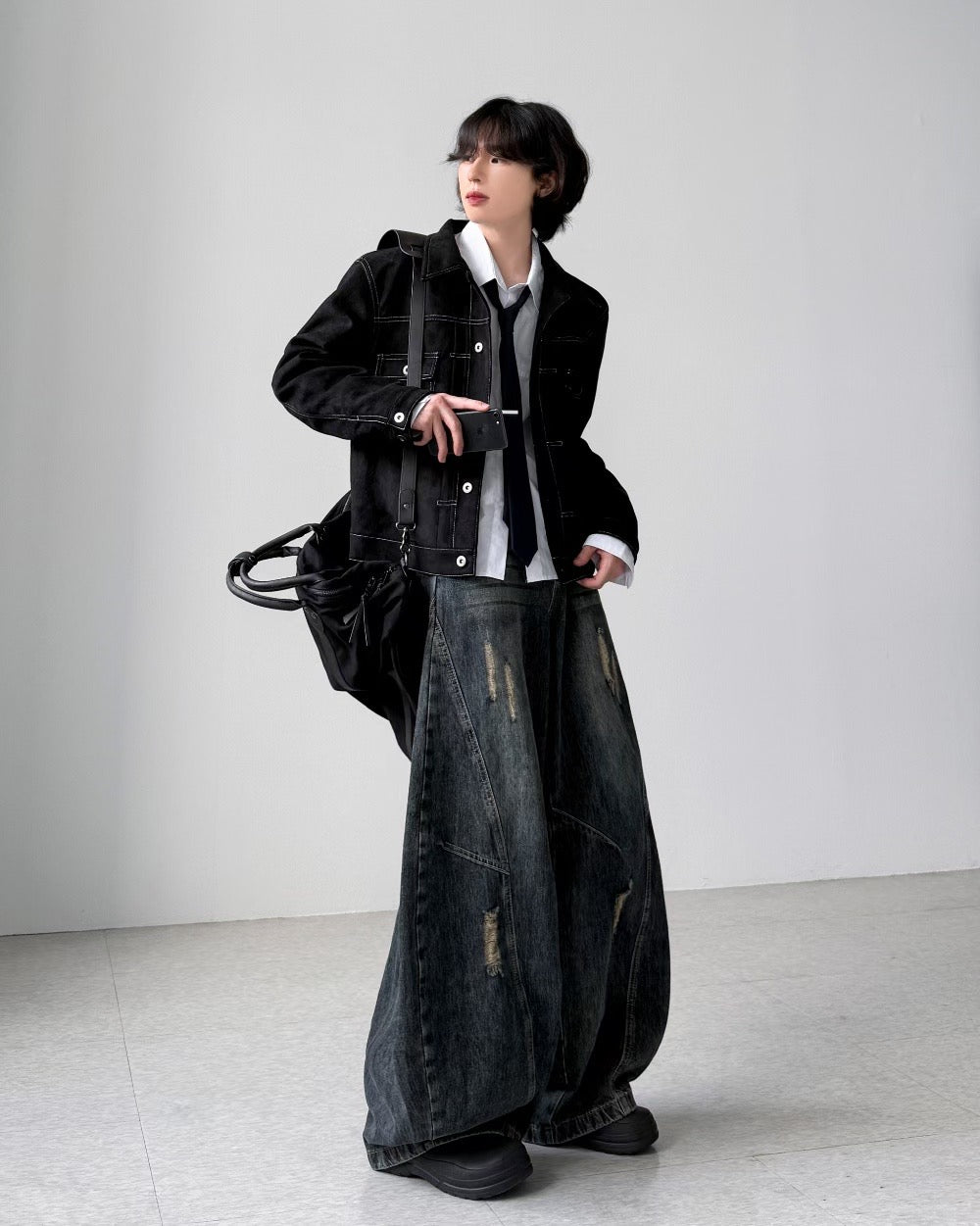 【Unisex】深色水洗彎刀牛仔褲 Dark Washed High-rise Barrel-leg Jeans