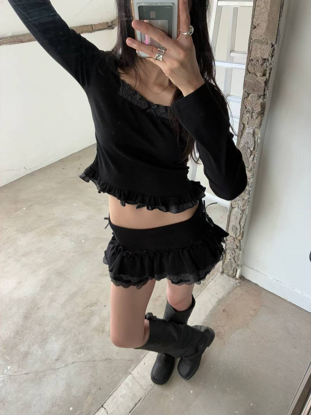 假兩件方領長袖上衣 Square Neck Fake Two-Piece Long-Sleeved Top