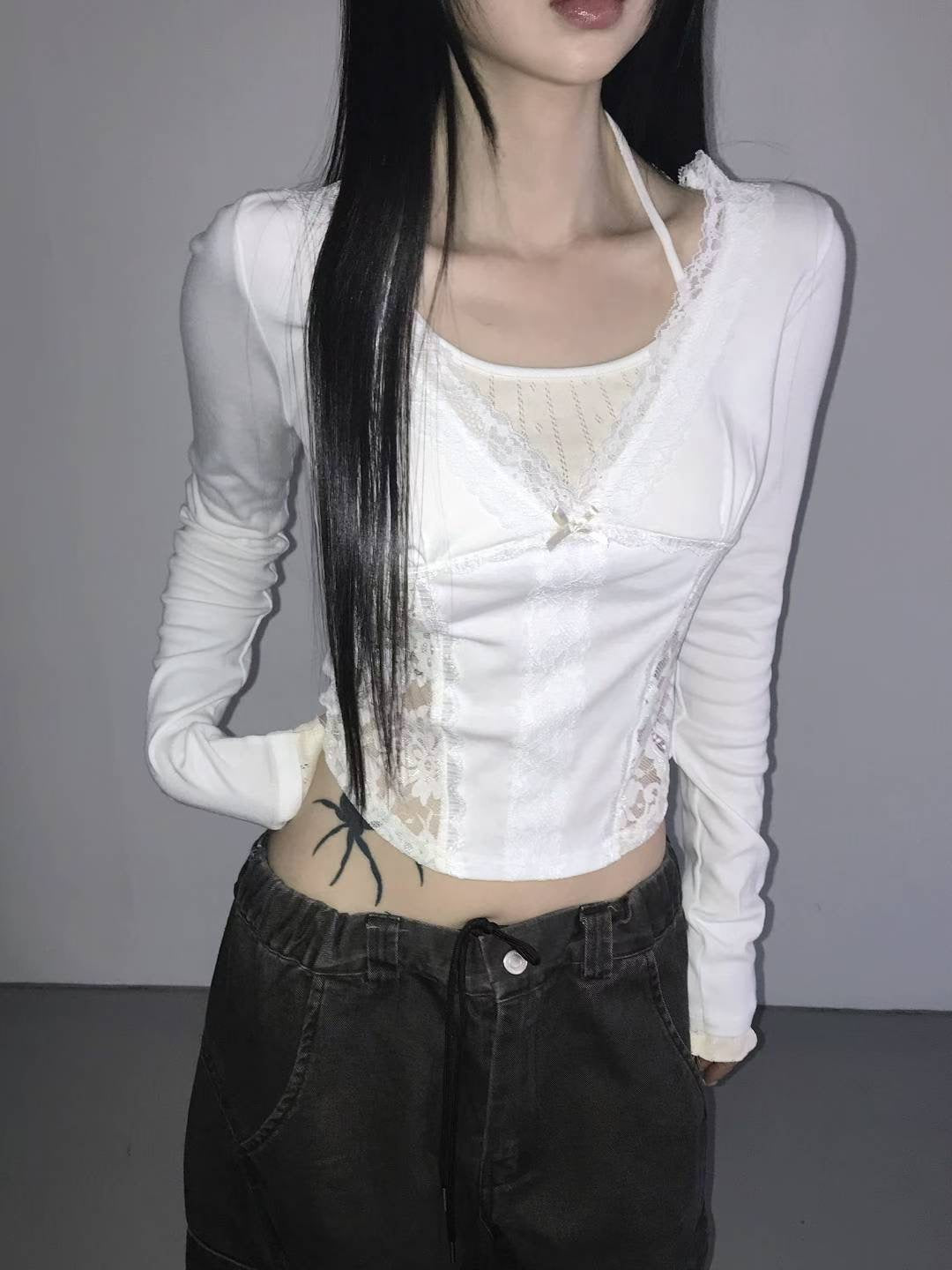 蕾絲假兩件長袖上衣 Lace Fake Two-Piece Long Sleeved Top