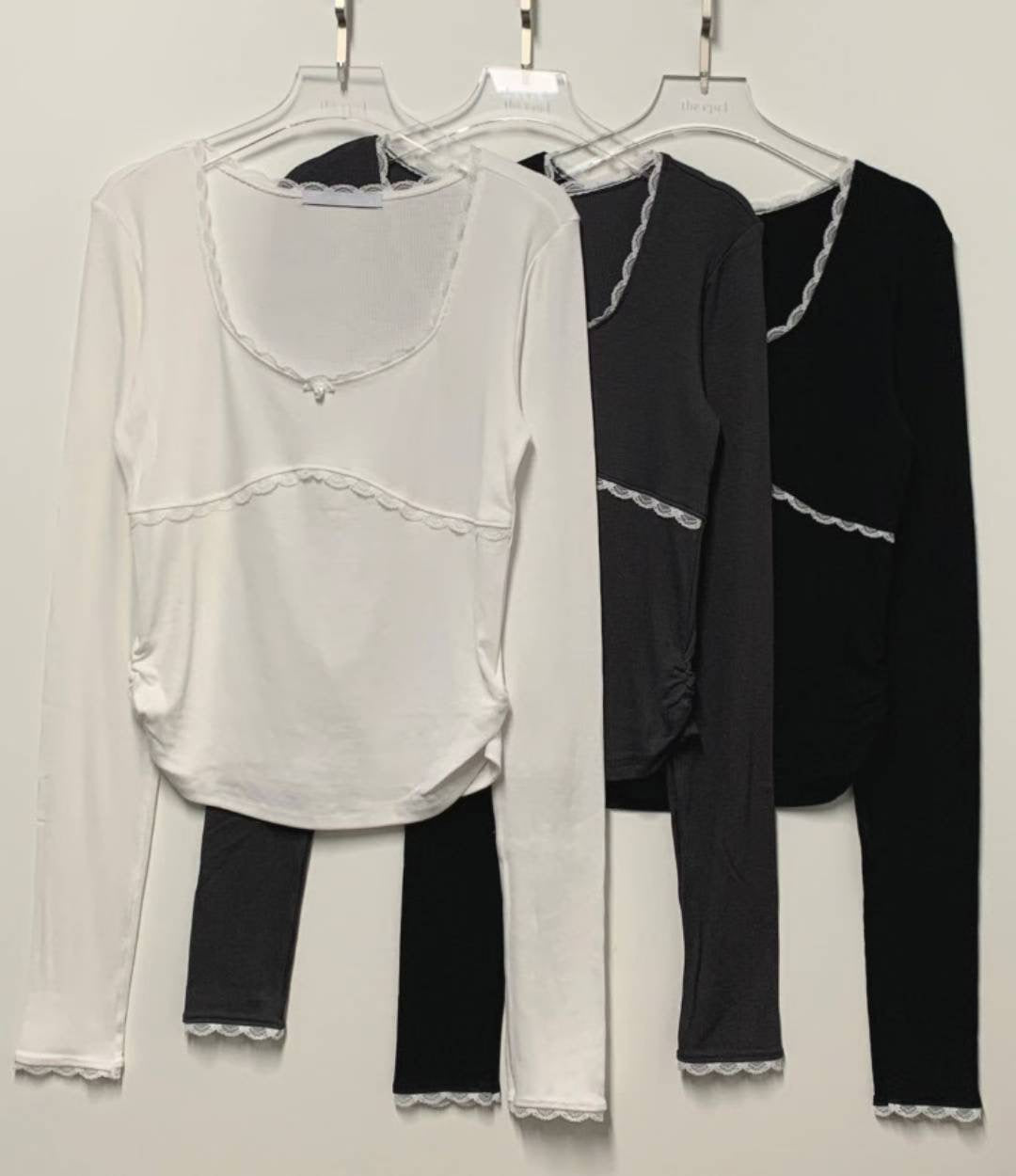 圓領蕾絲皺摺長袖上衣 Round-neck Lace Ruffle Long Sleeves Blouse