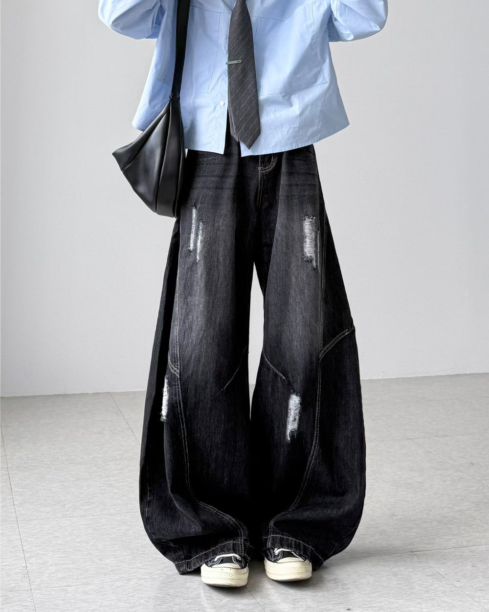 【Unisex】深色水洗彎刀牛仔褲 Dark Washed High-rise Barrel-leg Jeans
