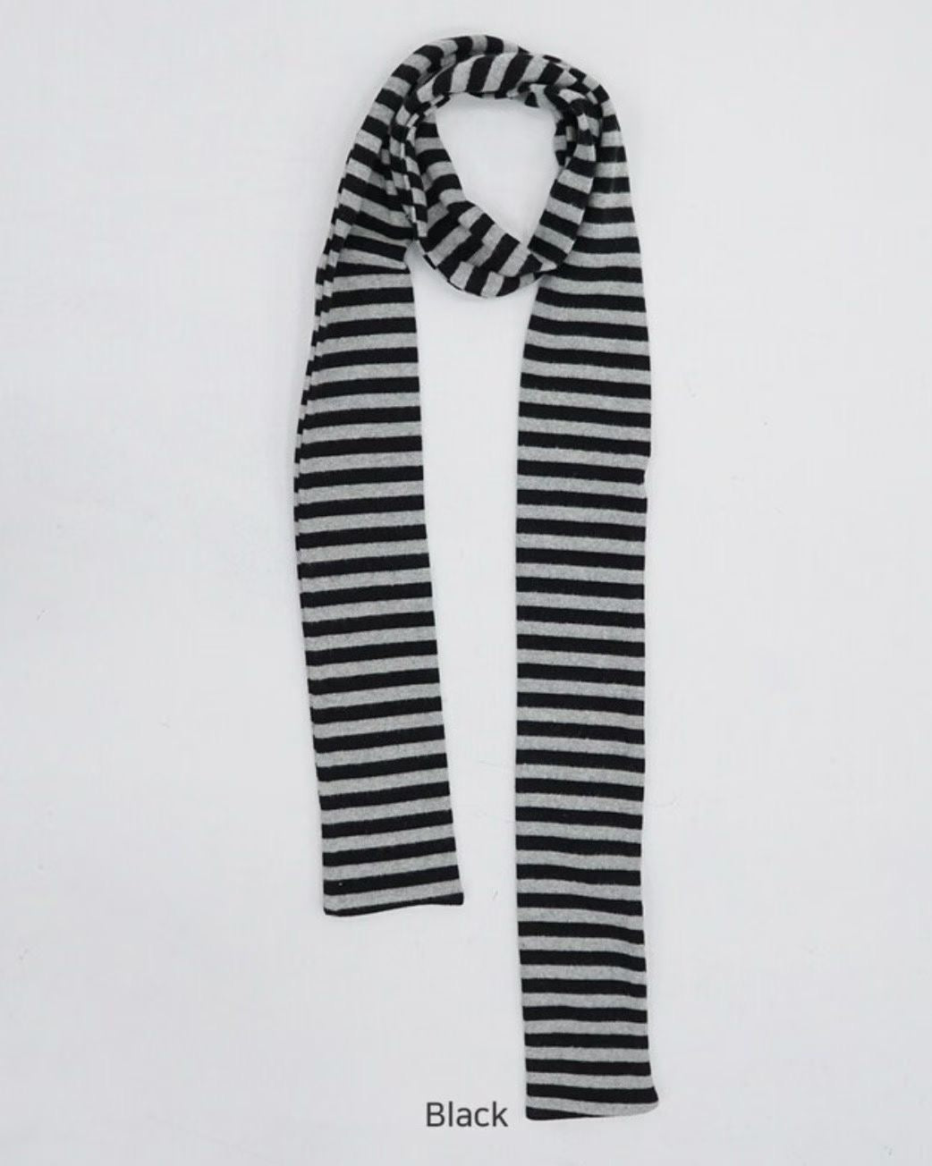 條紋細頸巾 Striped scarf