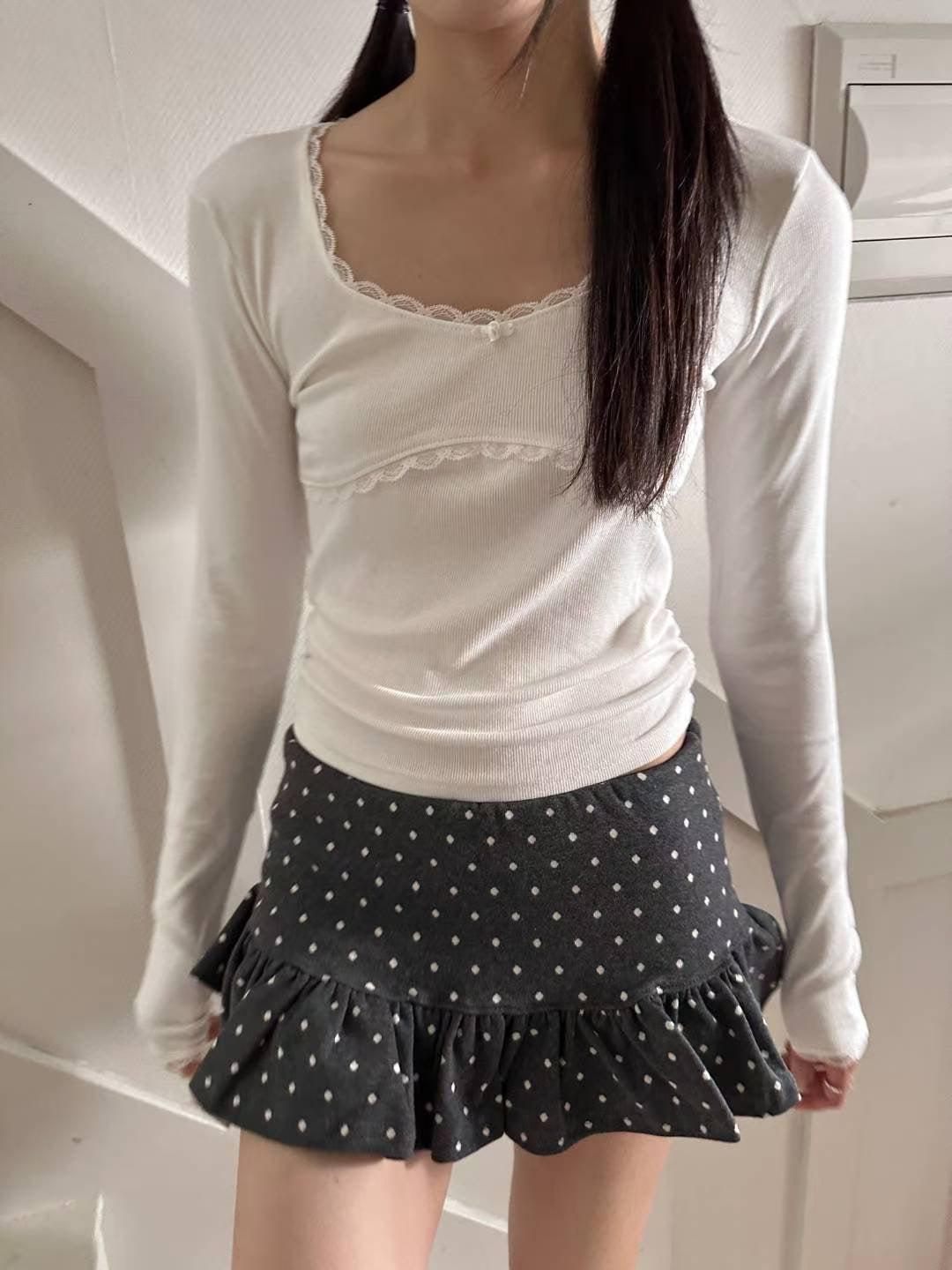 波點木耳邊短裙 Polka Dot Ruffled Hem Dress