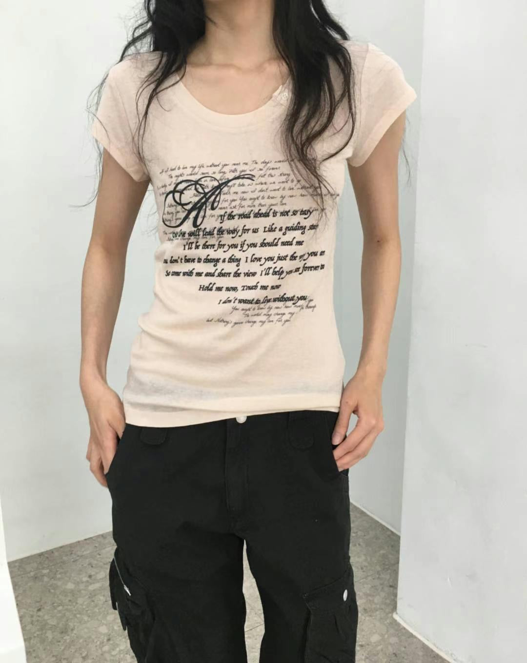 字母印花鈕扣上衣 Letter Print Button Top