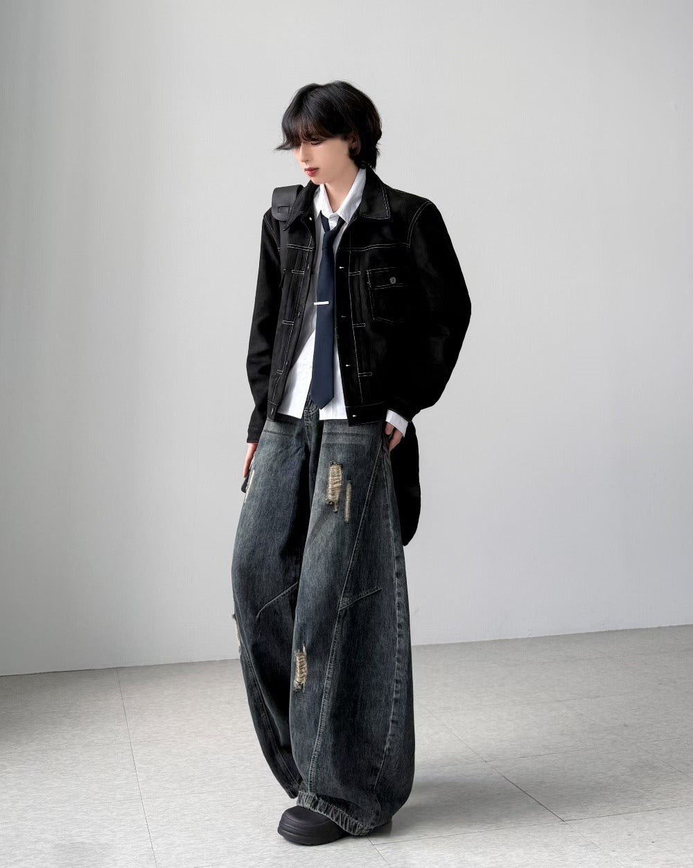 【Unisex】深色水洗彎刀牛仔褲 Dark Washed High-rise Barrel-leg Jeans