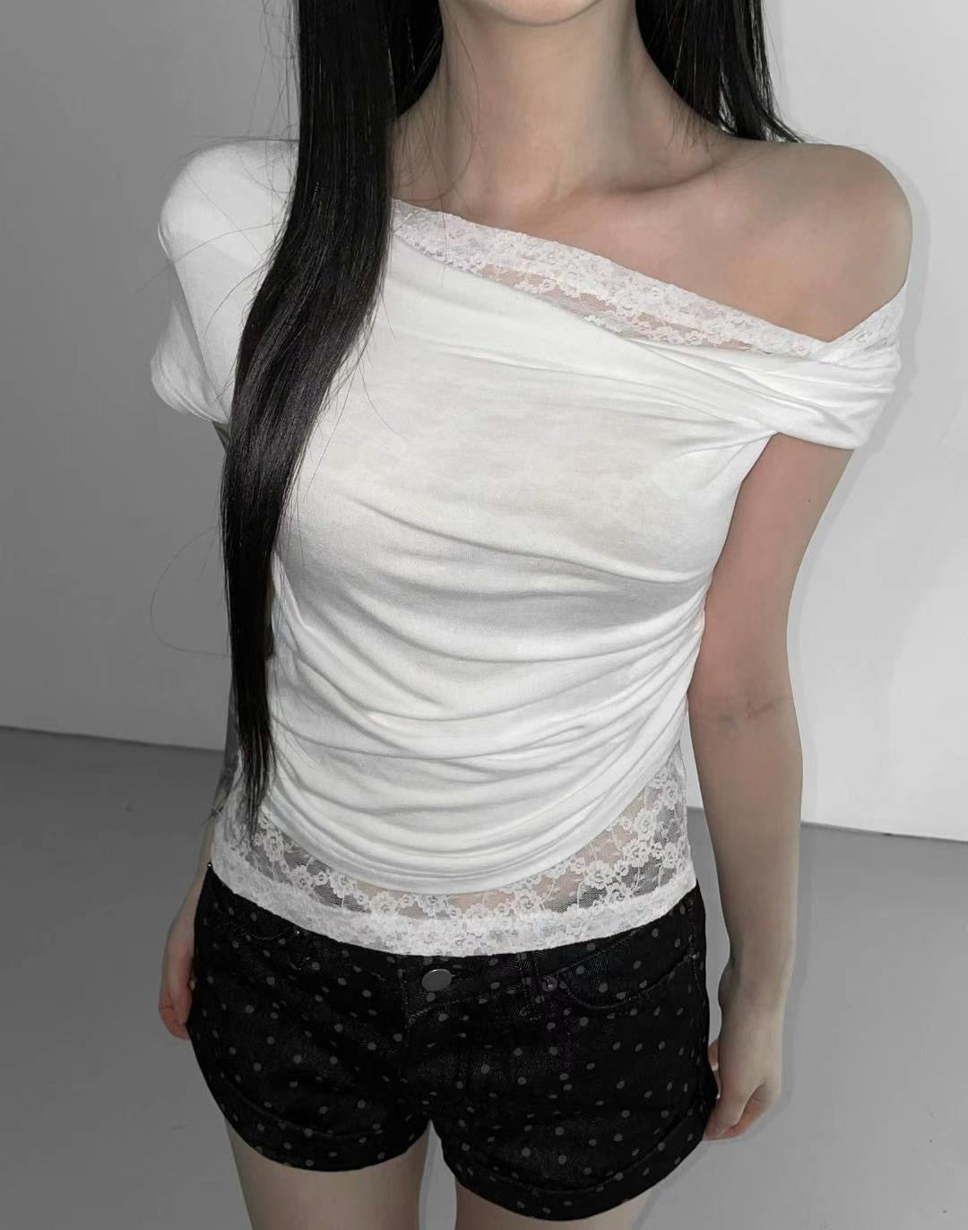 蕾絲皺摺短袖 Lace Pleated Short Sleeves
