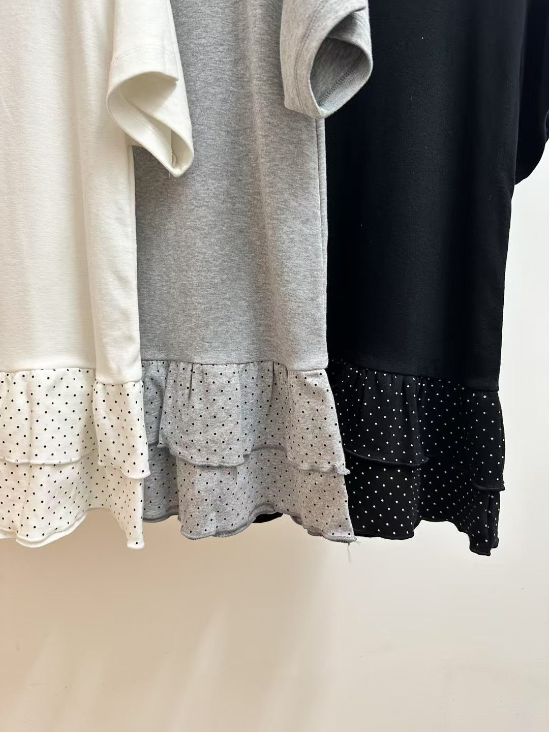 波點裙擺短袖 Polka Dot Short Sleeve Skirt