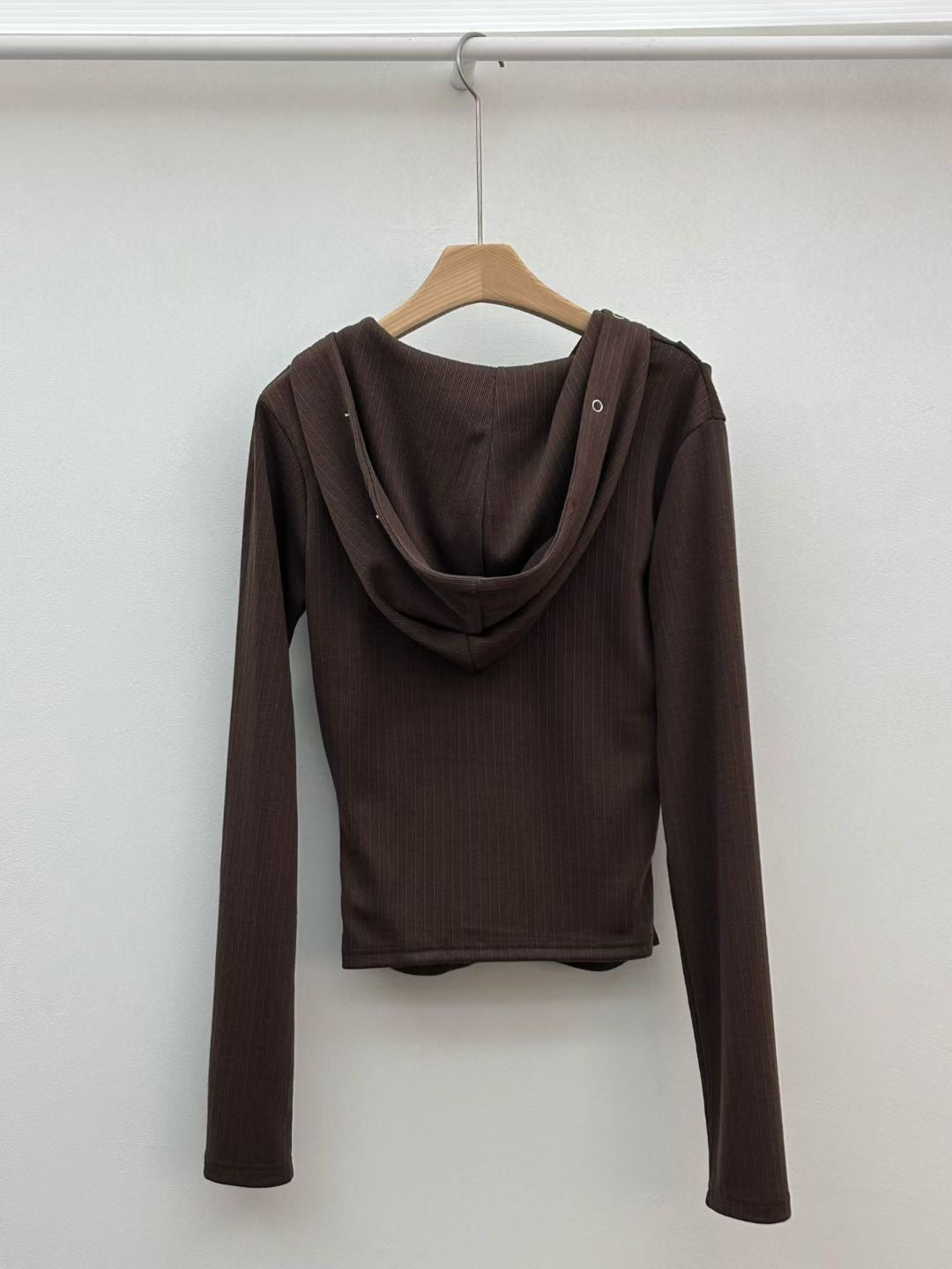 交叉V領釘釦連帽上衣 Crossover V-neck Buttoned Hooded Top