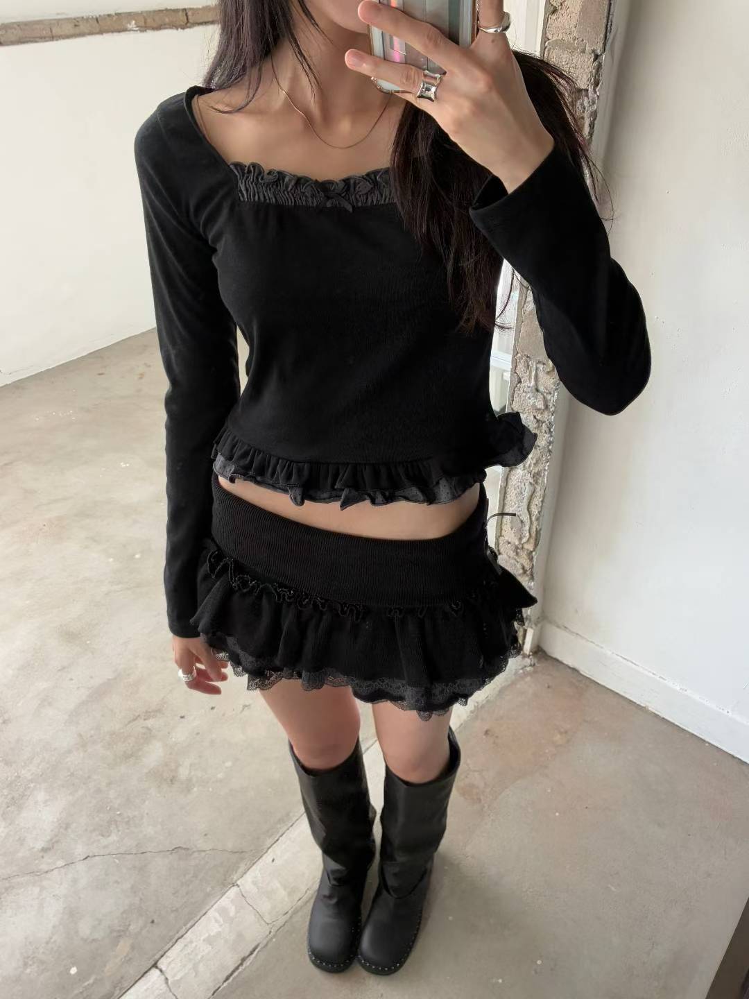 假兩件方領長袖上衣 Square Neck Fake Two-Piece Long-Sleeved Top