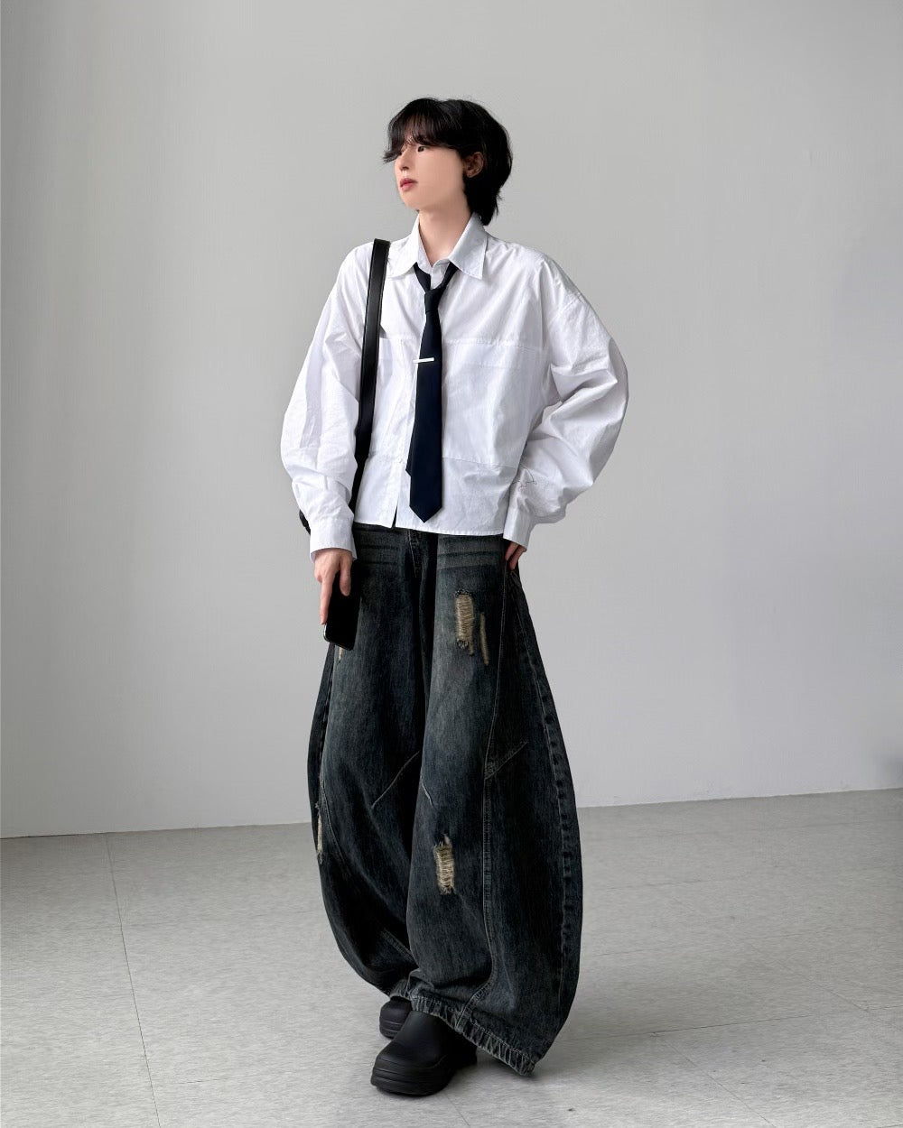 【Unisex】深色水洗彎刀牛仔褲 Dark Washed High-rise Barrel-leg Jeans