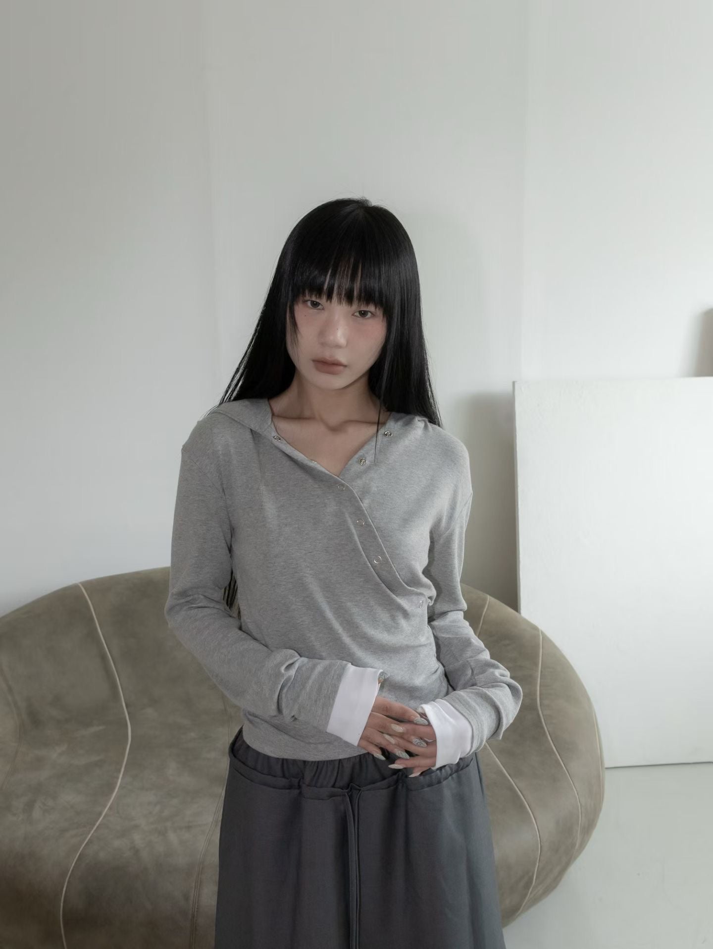 假兩件v領連帽長袖上衣 Fake Two-Piece V-Neck Hooded Long-Sleeved Top