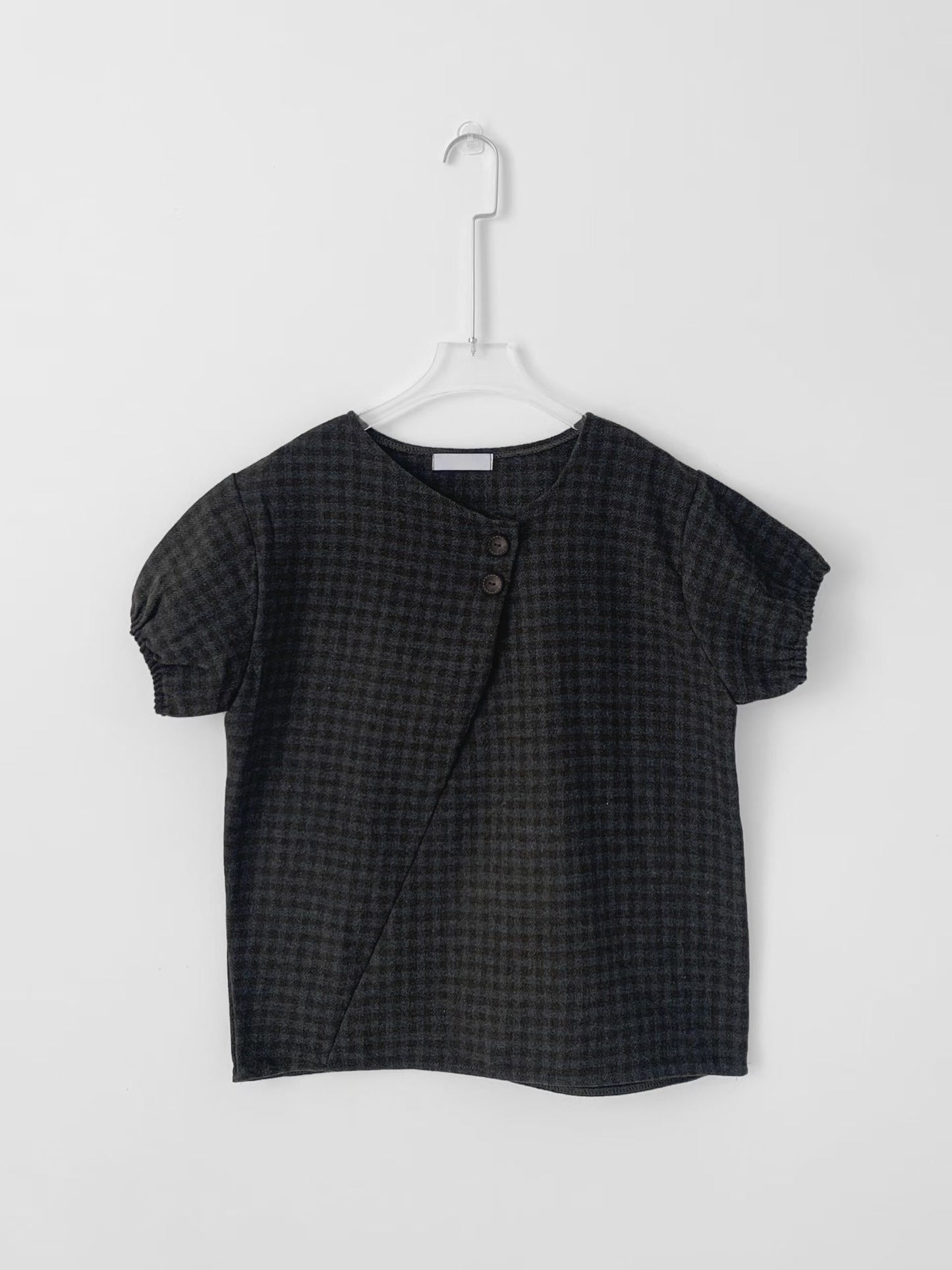 格仔鈕扣上衣 Checkered Button Blouse