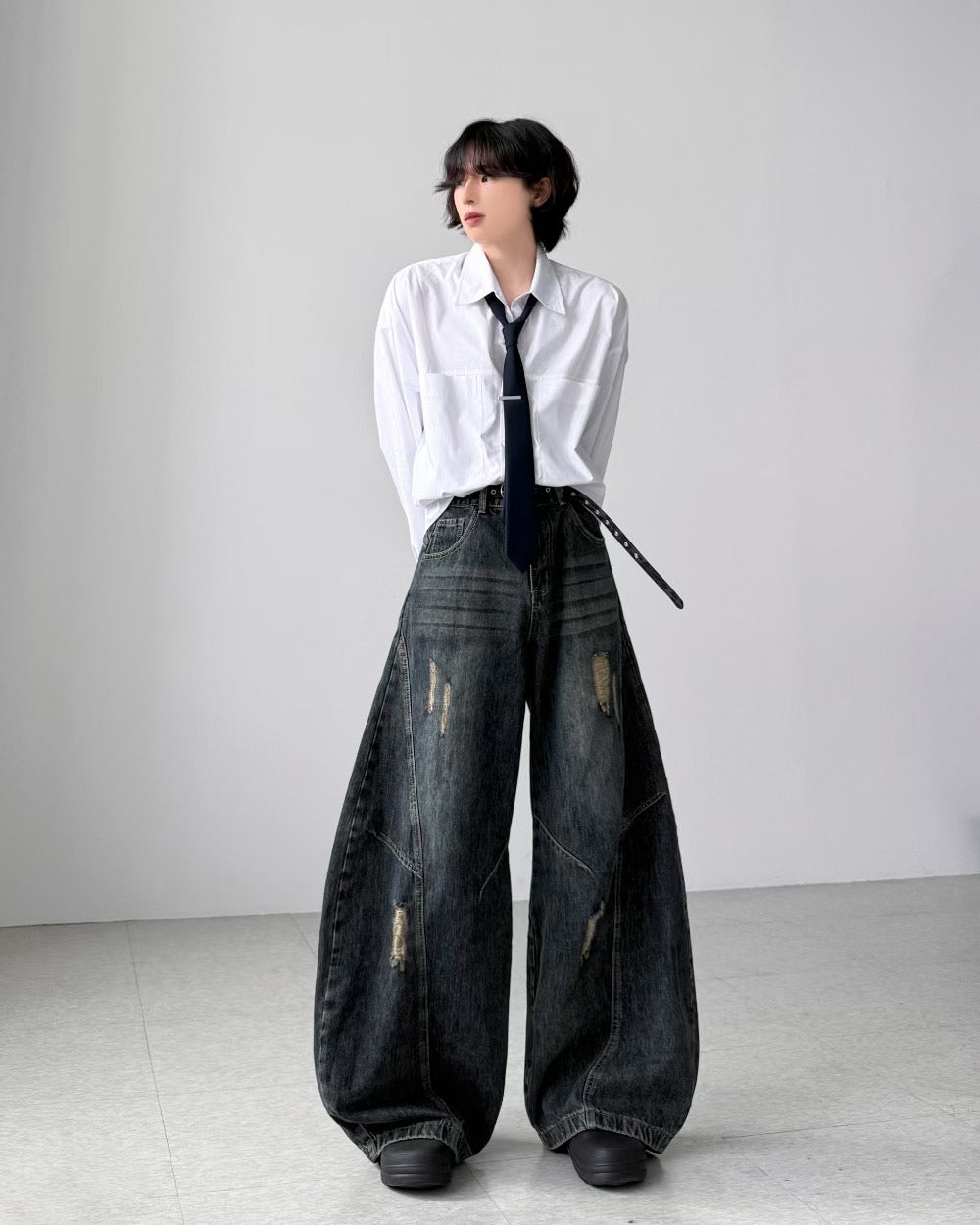 【Unisex】深色水洗彎刀牛仔褲 Dark Washed High-rise Barrel-leg Jeans