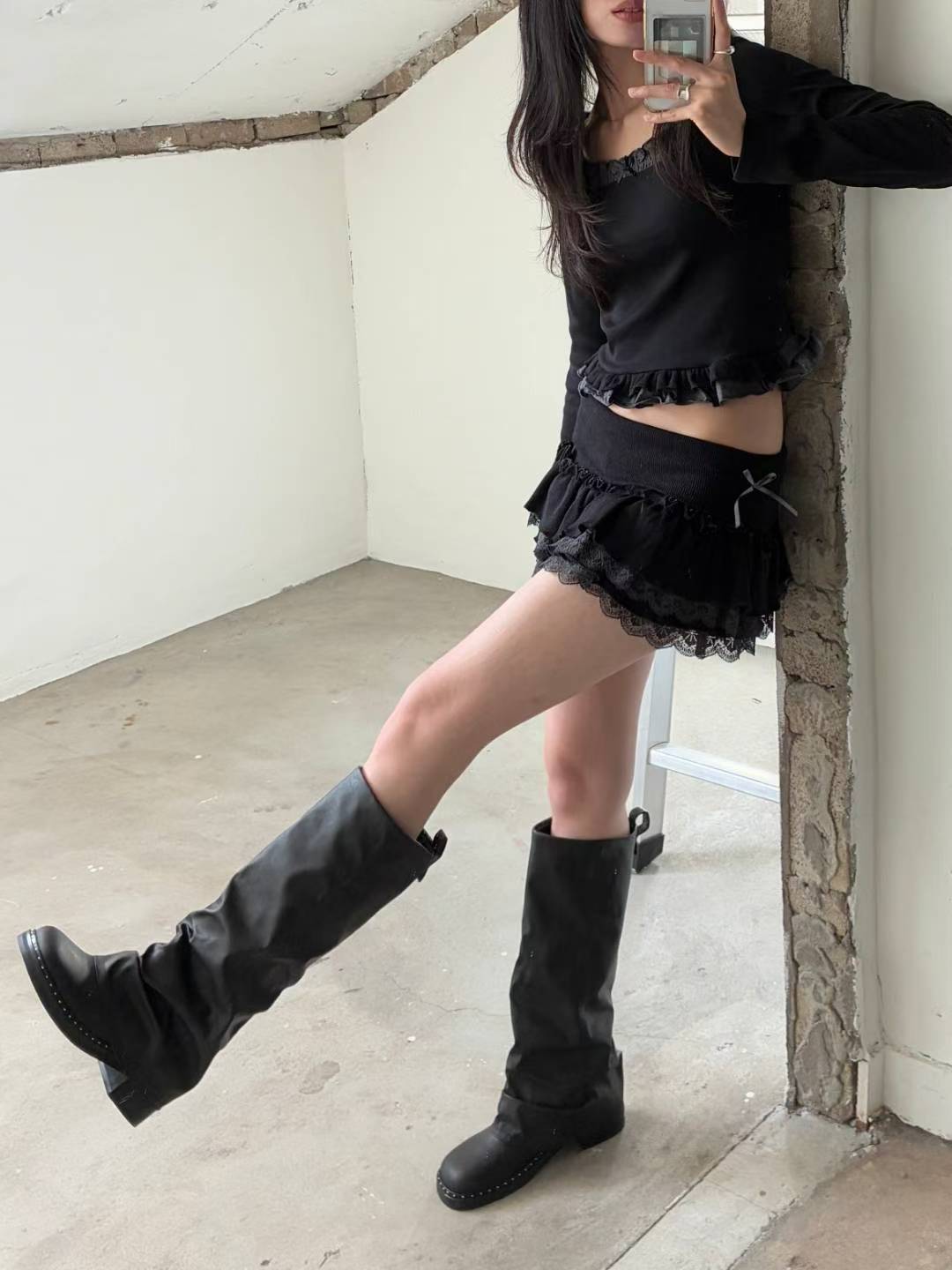 假兩件方領長袖上衣 Square Neck Fake Two-Piece Long-Sleeved Top