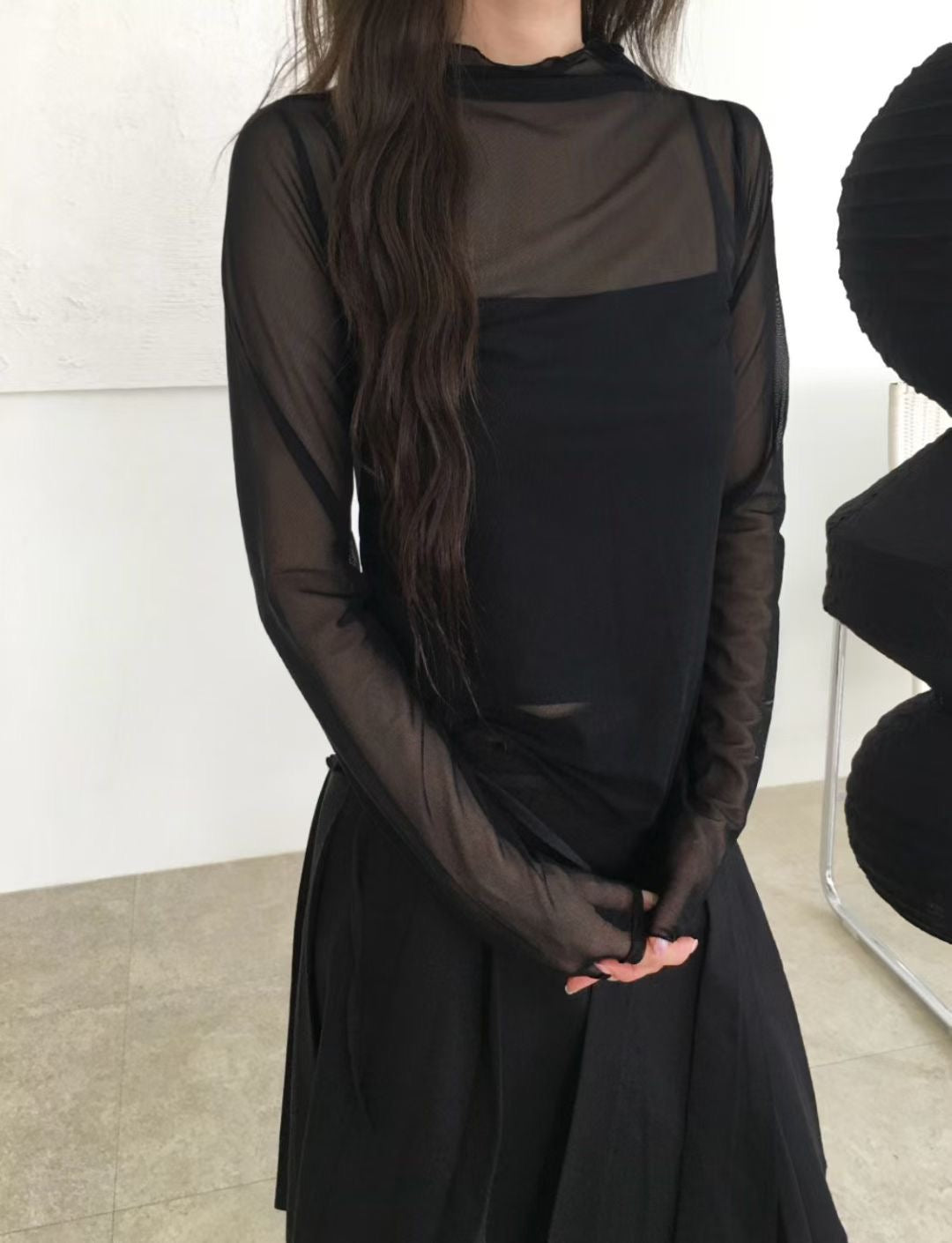 透膚木耳邊打底衫 Ruffled Trim Sheer Top