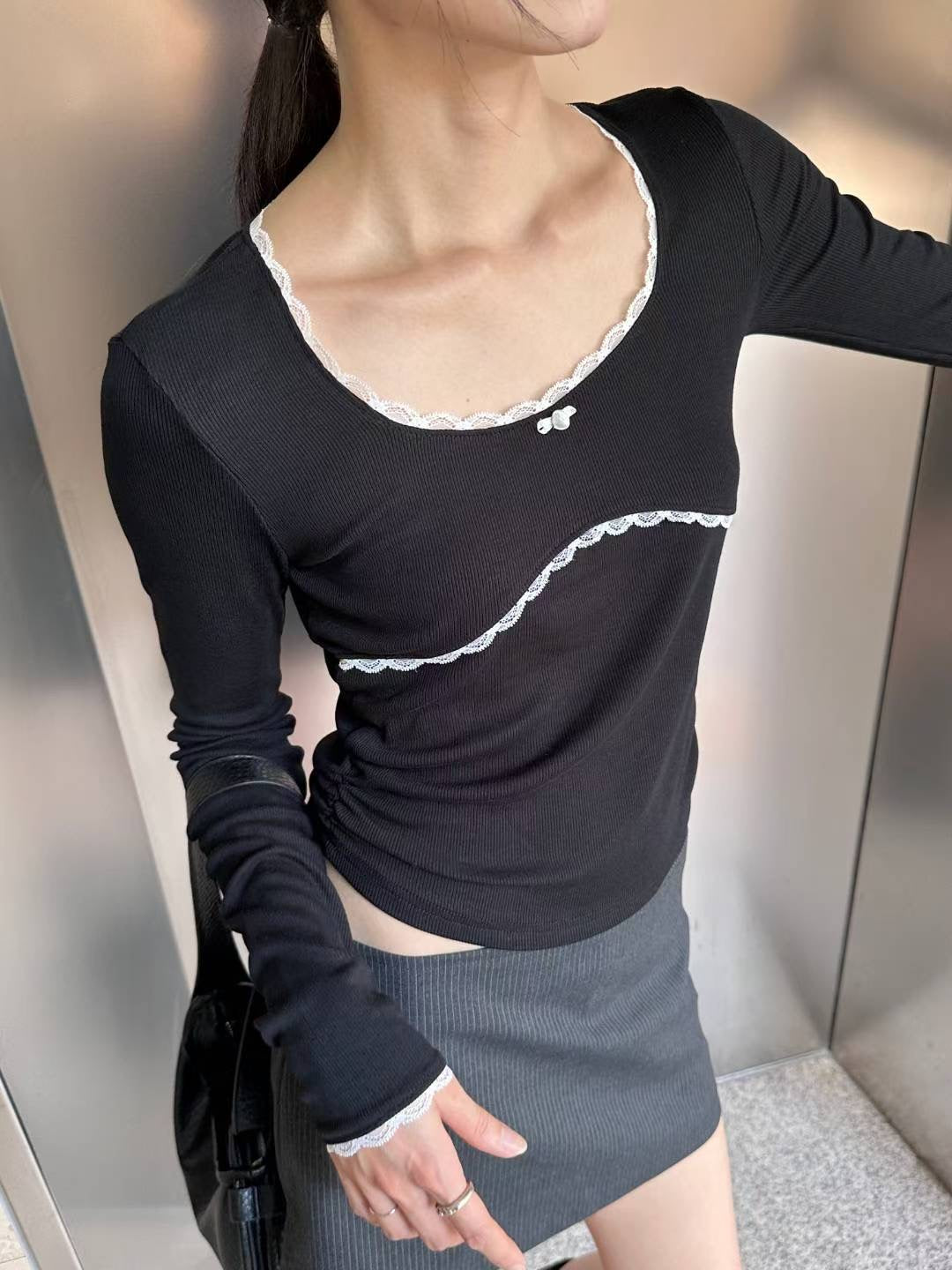 圓領蕾絲皺摺長袖上衣 Round-neck Lace Ruffle Long Sleeves Blouse