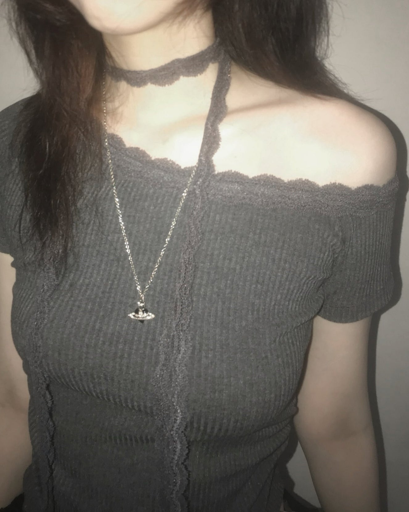 蕾絲掛頸露肩上衣 Halter Neck Lace Off-Shoulder Top