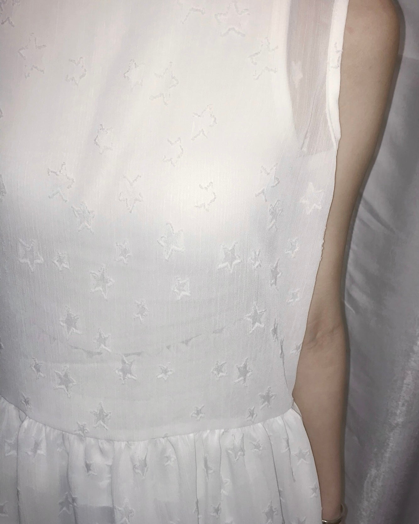 星星蕾絲透膚無袖罩衣 Star Lace Sheer Sleeveless Top
