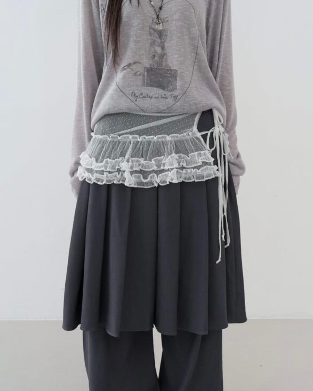 蕾絲木耳邊疊穿裙擺 Lace ruffled layered skirt