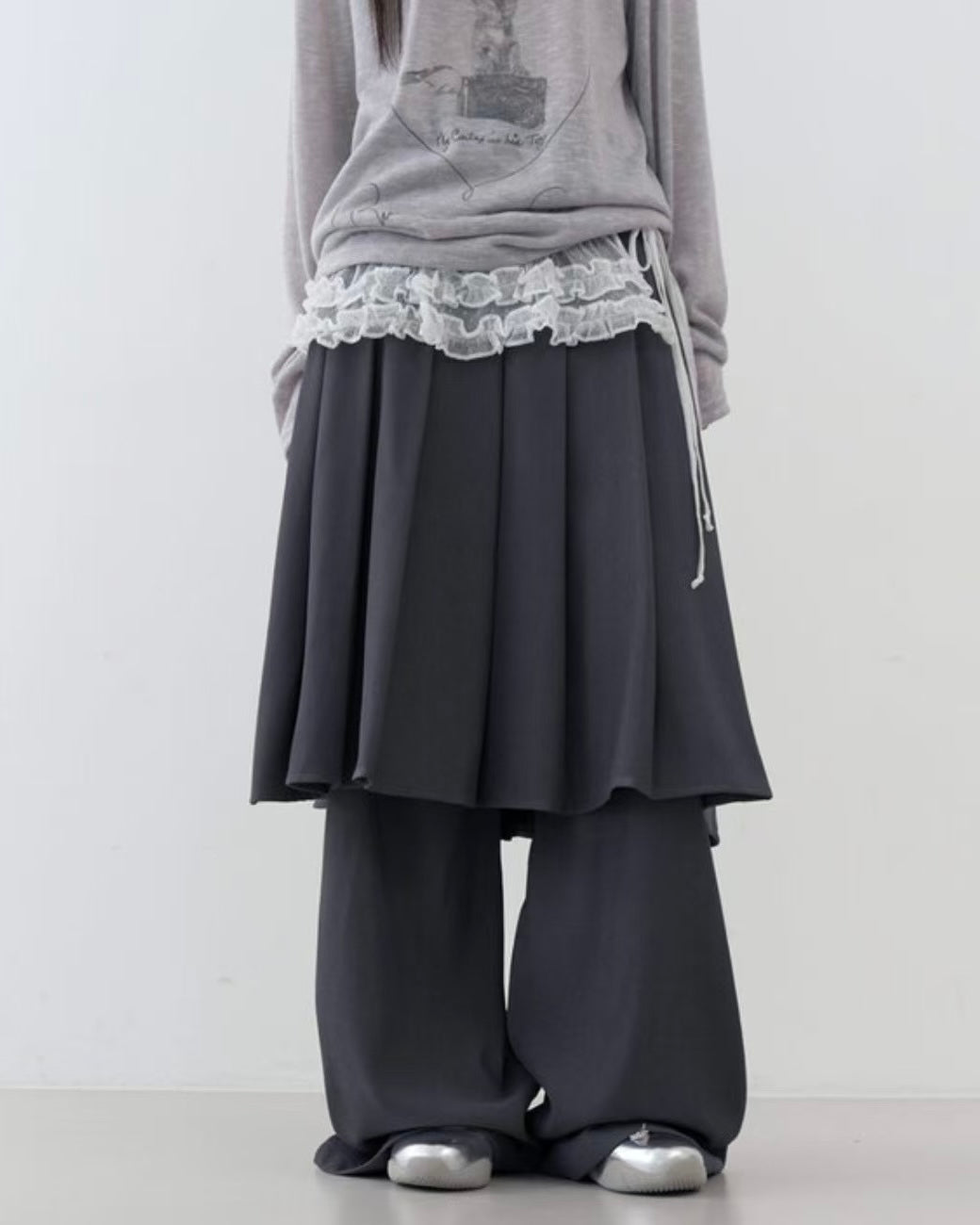 蕾絲木耳邊疊穿裙擺 Lace ruffled layered skirt