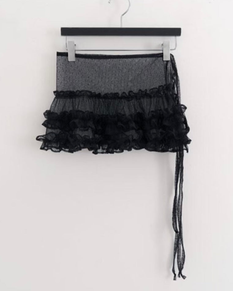 蕾絲木耳邊疊穿裙擺 Lace ruffled layered skirt