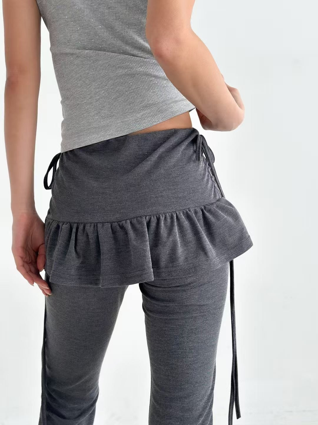 荷葉邊喇叭裙褲 Ruffled Skirt Over Pants