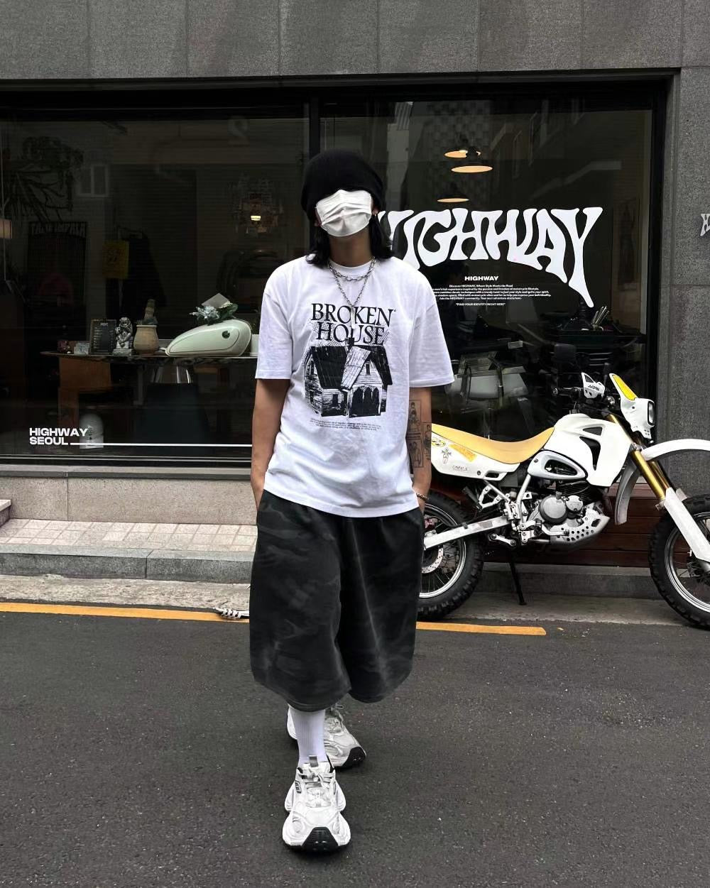 【Unisex】Broken House 短袖T-Shirt Broken House Short Sleeve T-Shirt
