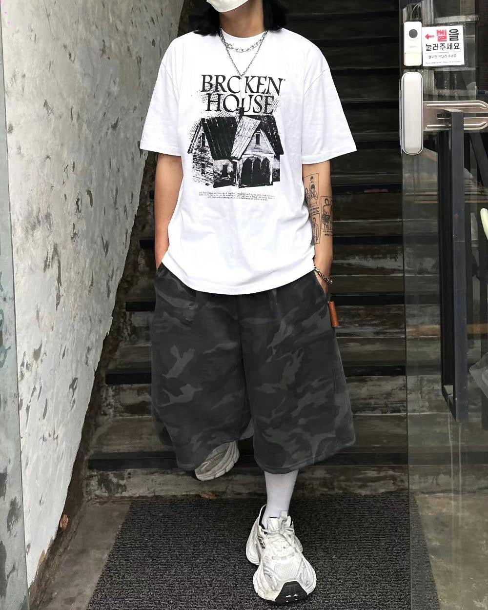 【Unisex】Broken House 短袖T-Shirt Broken House Short Sleeve T-Shirt