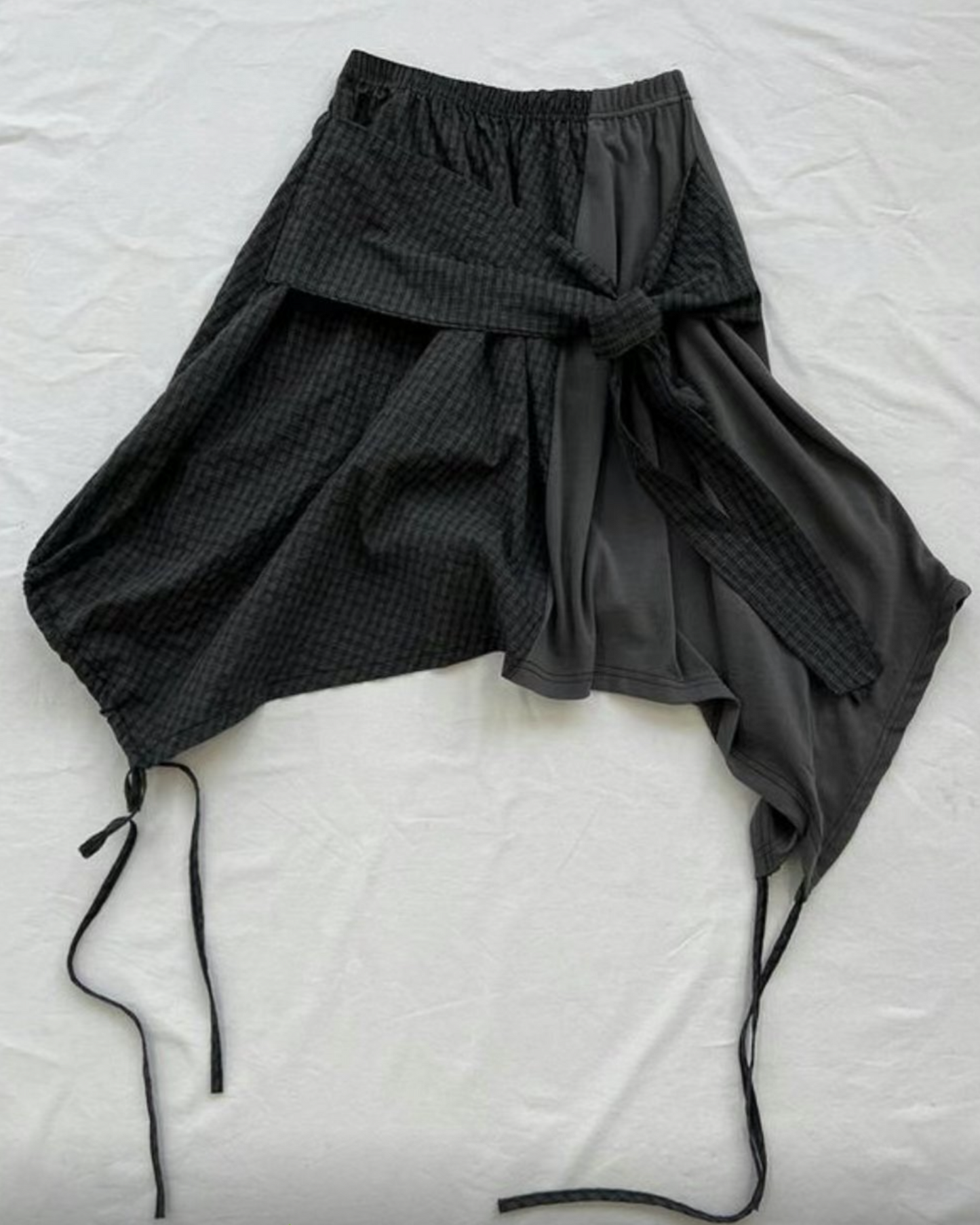 不對稱拼接蝴蝶結系腰中裙 Asymmetric Patchwork Bow Midi Skirt
