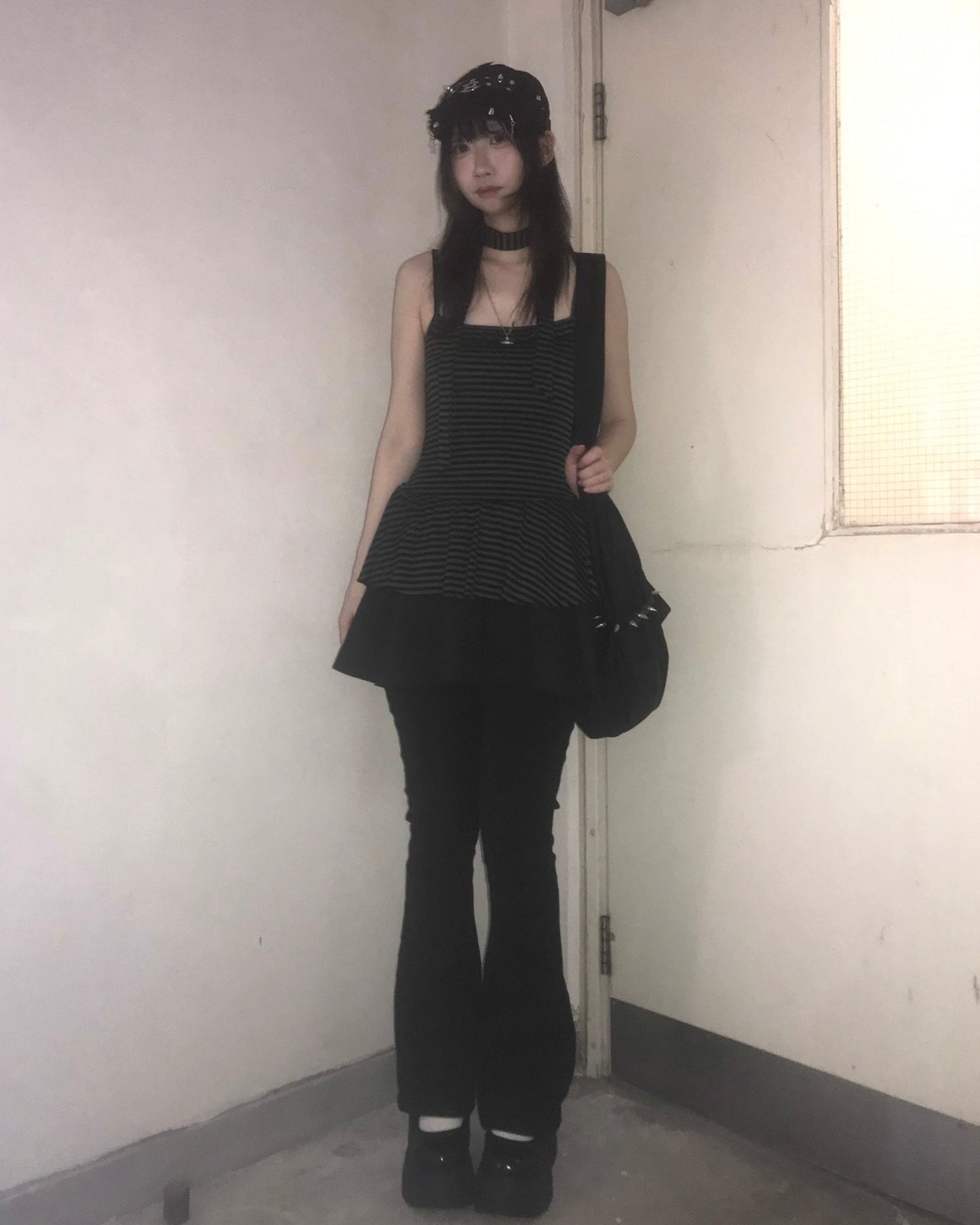 條紋掛頸裙擺吊帶 Striped Halterneck Vest