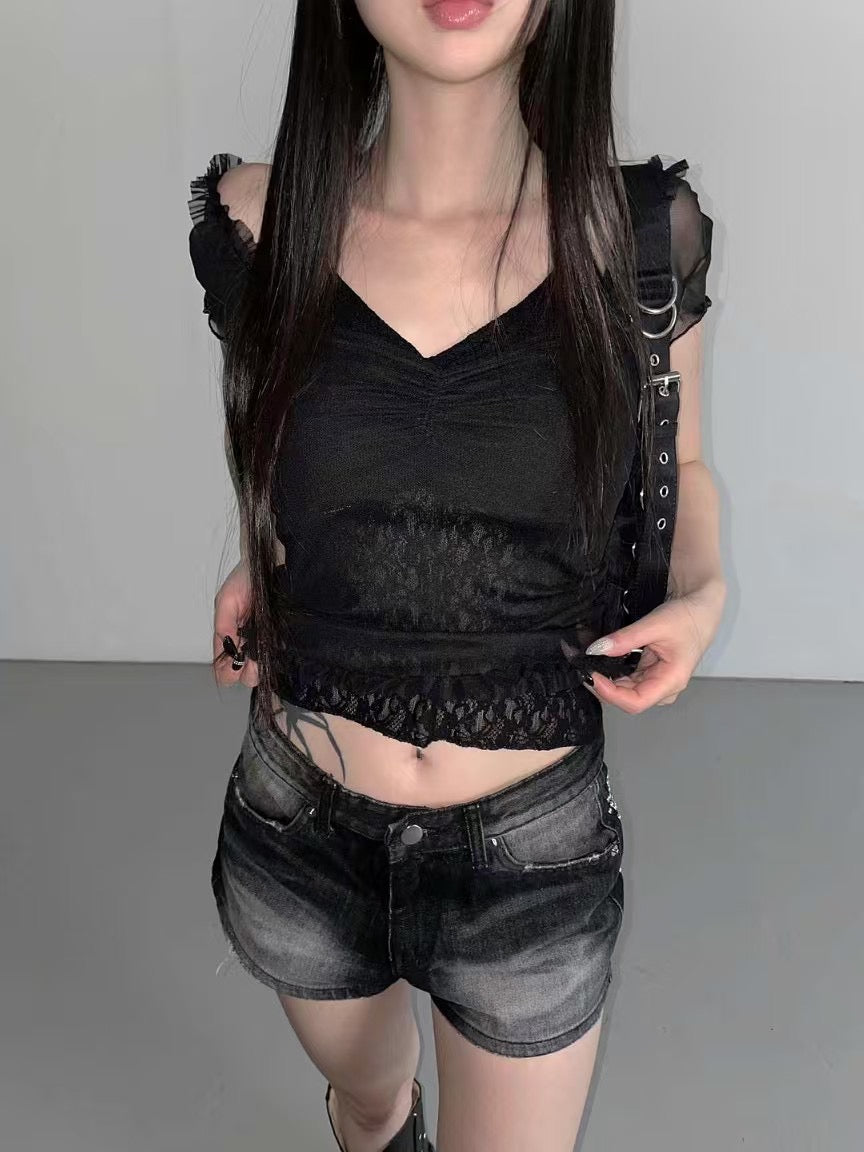 木耳邊蕾絲透膚上衣 Ruffled Lace Top