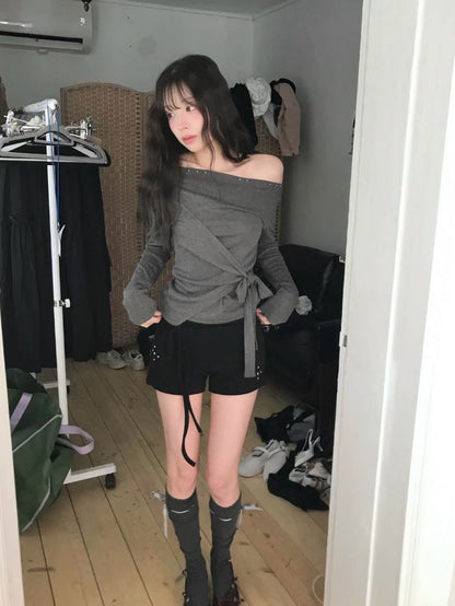露肩不規則綁帶上衣 Off-Shoulder Asymmetrical Tie Top