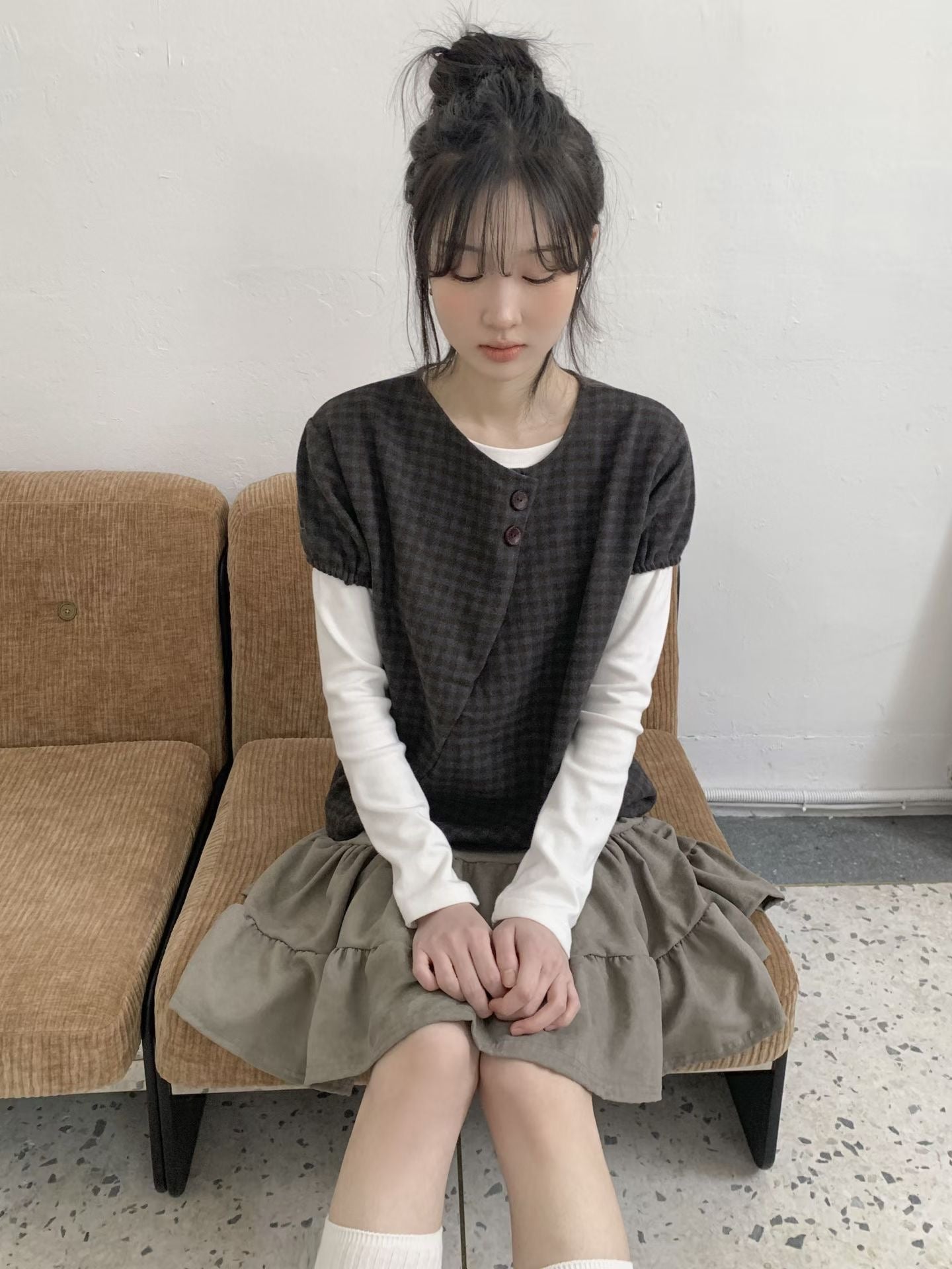 格仔鈕扣上衣 Checkered Button Blouse