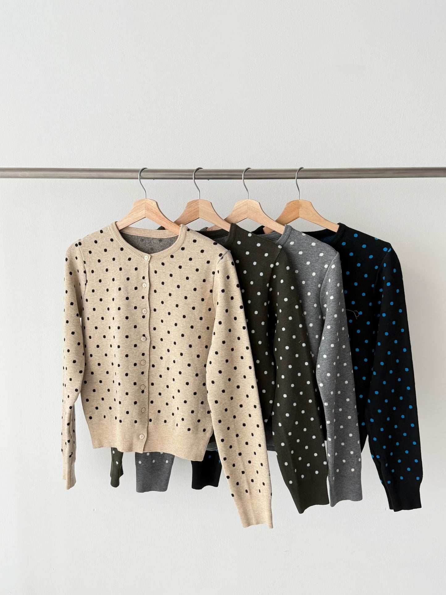 波點針織冷衫 Polka Dot Knit Cardigan