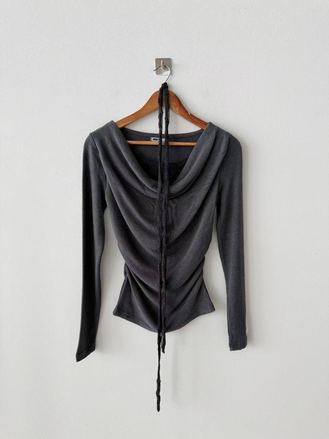 蕾絲蕩領掛頸長袖 Lace halter-neck long-sleeve top