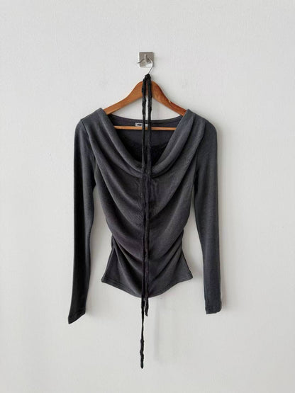 蕾絲蕩領掛頸長袖 Lace halter-neck long-sleeve top