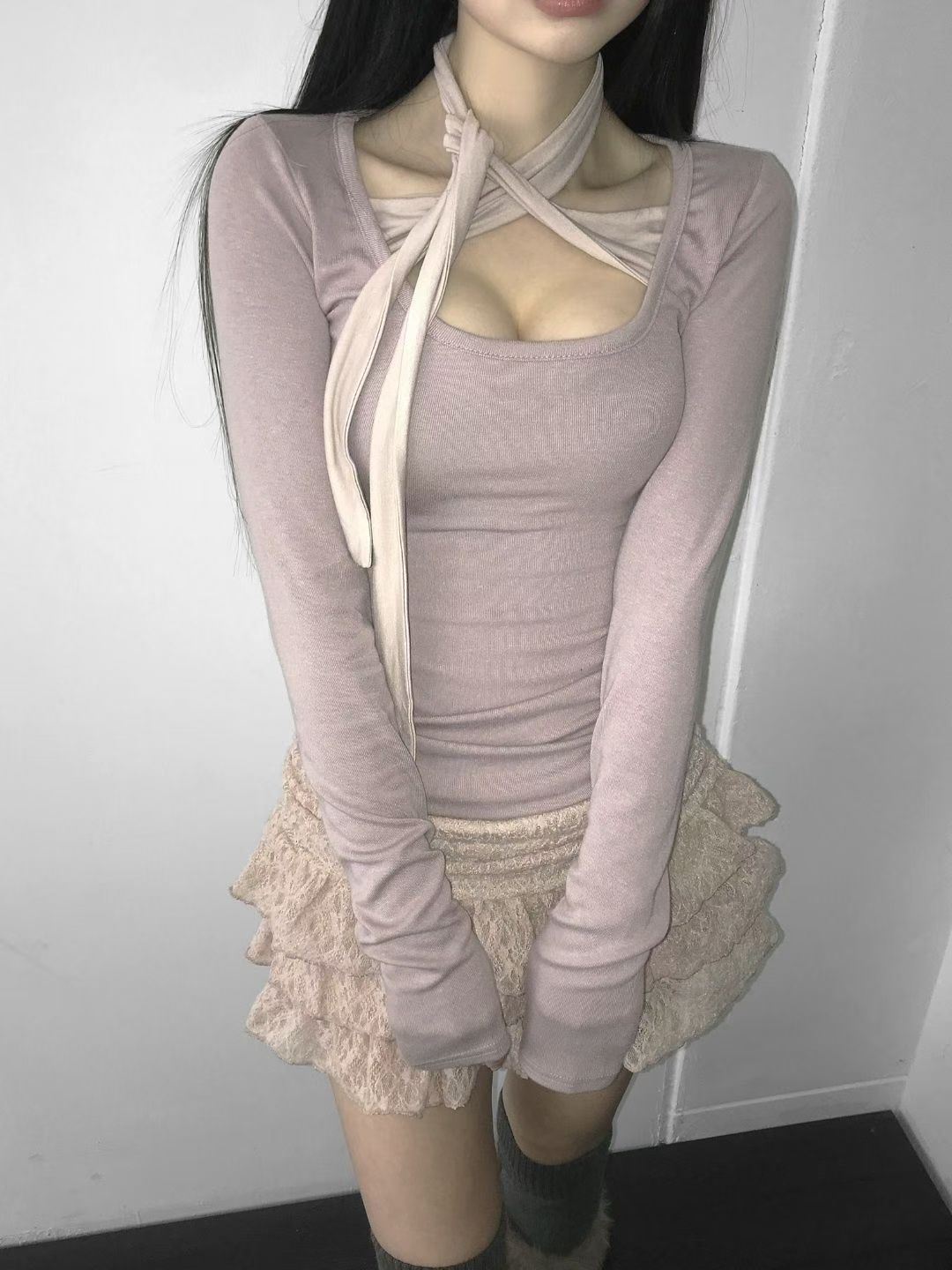 掛頸鏤空長袖上衣 Halter Neck Hollow Out Long Sleeve Top