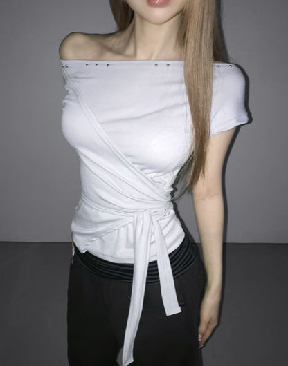 露肩不規則綁帶短袖上衣 Off-Shoulder Asymmetrical Tie Short SleeveTop