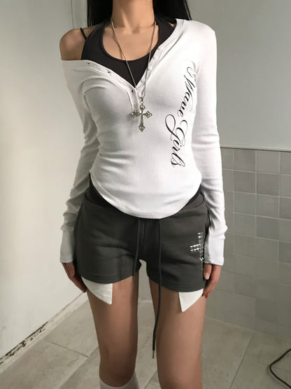 鈕扣文字印花上衣 Button Text Print Top