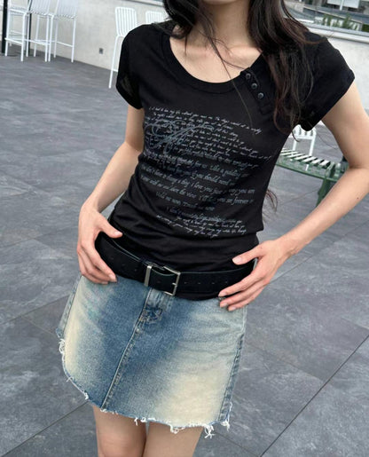 字母印花鈕扣上衣 Letter Print Button Top