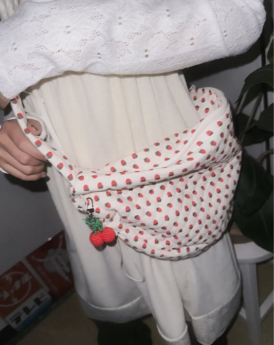 草莓印花斜挎袋 Strawberry Print Crossbody Bag