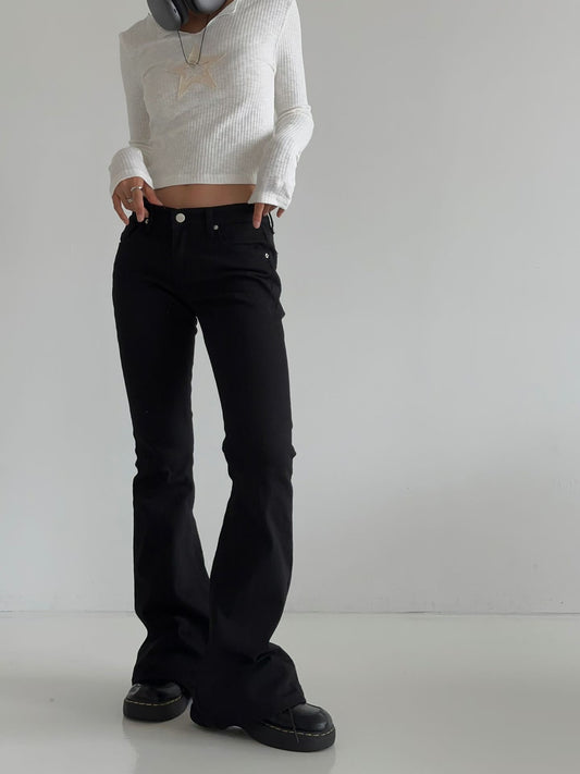 低腰微喇叭褲 Low-Rise Micro Flare Pants