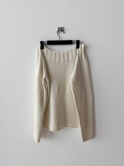 露肩寬領針織冷衫 Off-Shoulder Wide Neck Knit Sweater