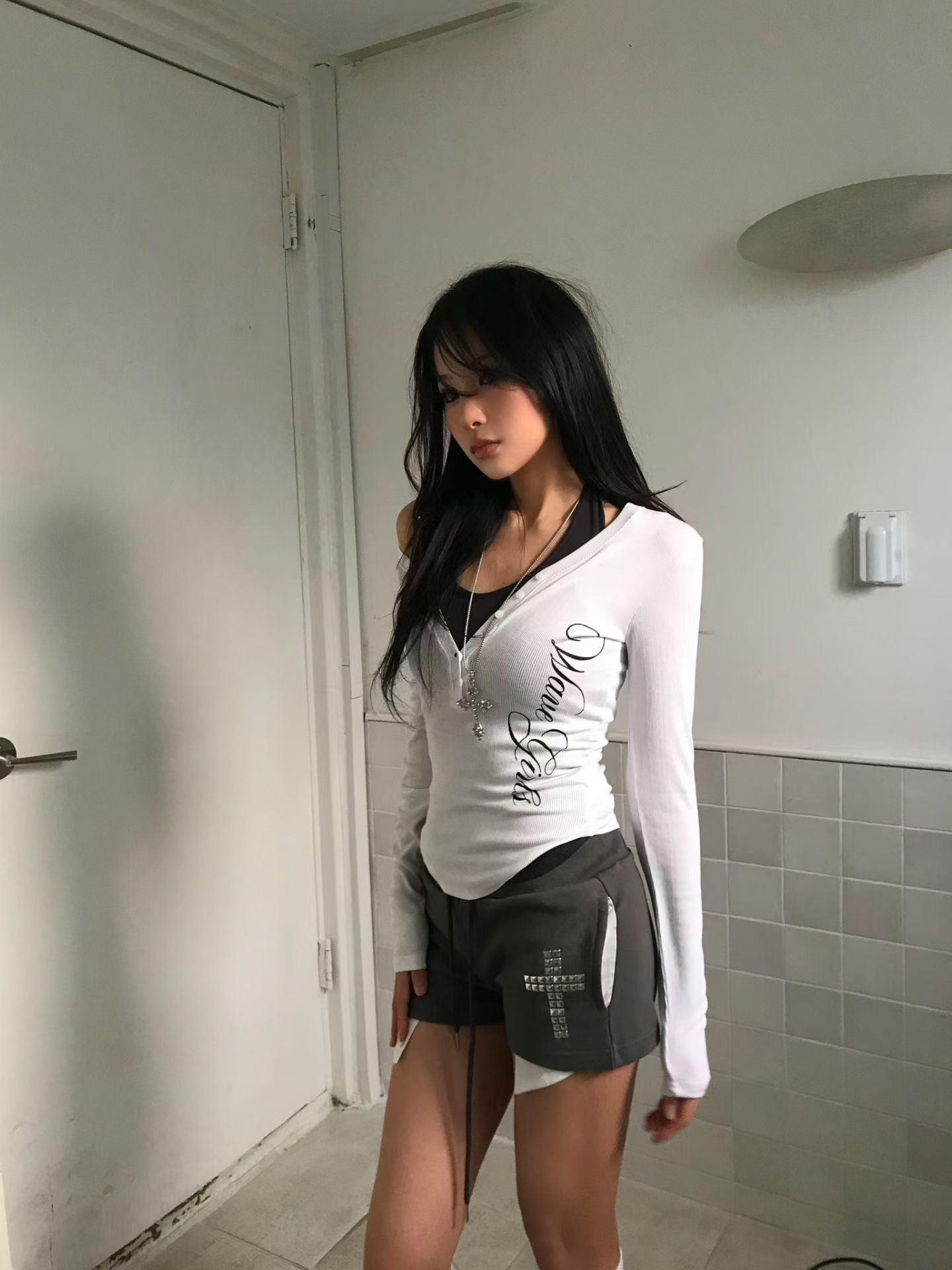 鈕扣文字印花上衣 Button Text Print Top