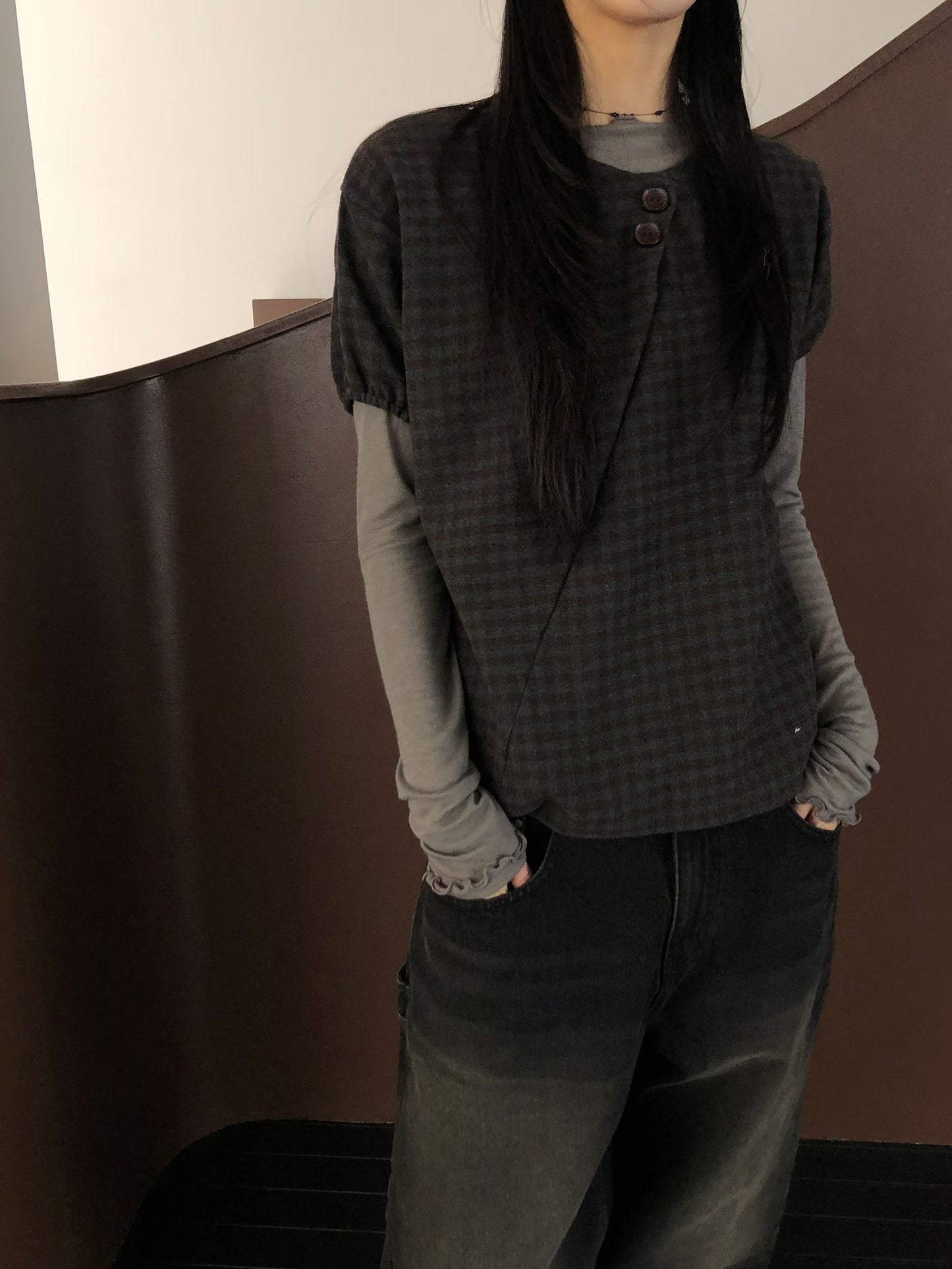 格仔鈕扣上衣 Checkered Button Blouse