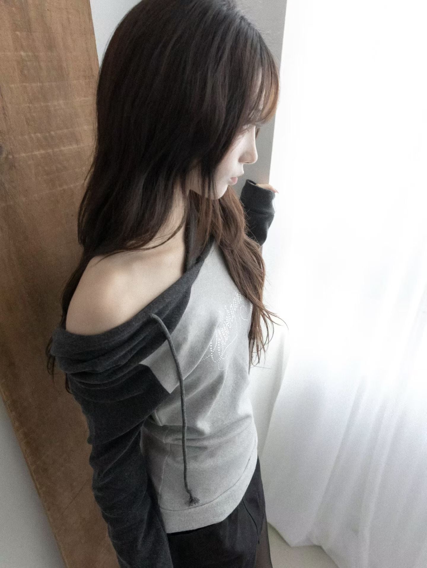 露肩拼色連帽衛衣 Off-Shoulder Color Block Hoodie