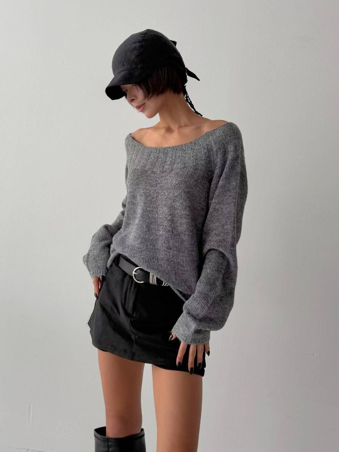 露肩寬領針織冷衫 Off-Shoulder Wide Neck Knit Sweater