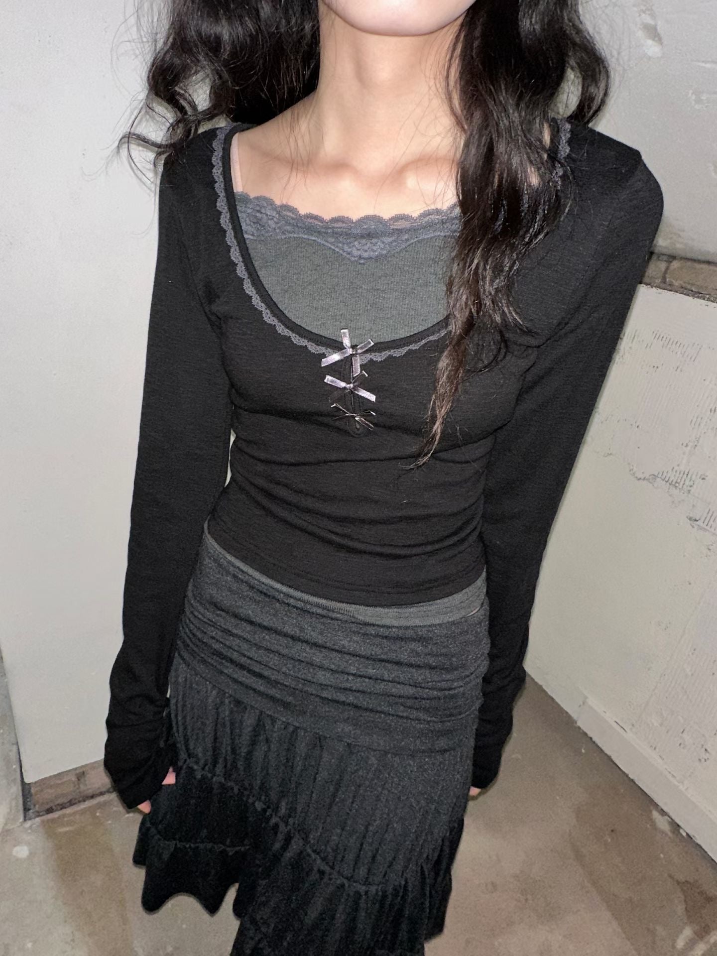 蕾絲蝴蝶結假兩件長袖 Lace Bow Faux Two-Piece Long Sleeve Top