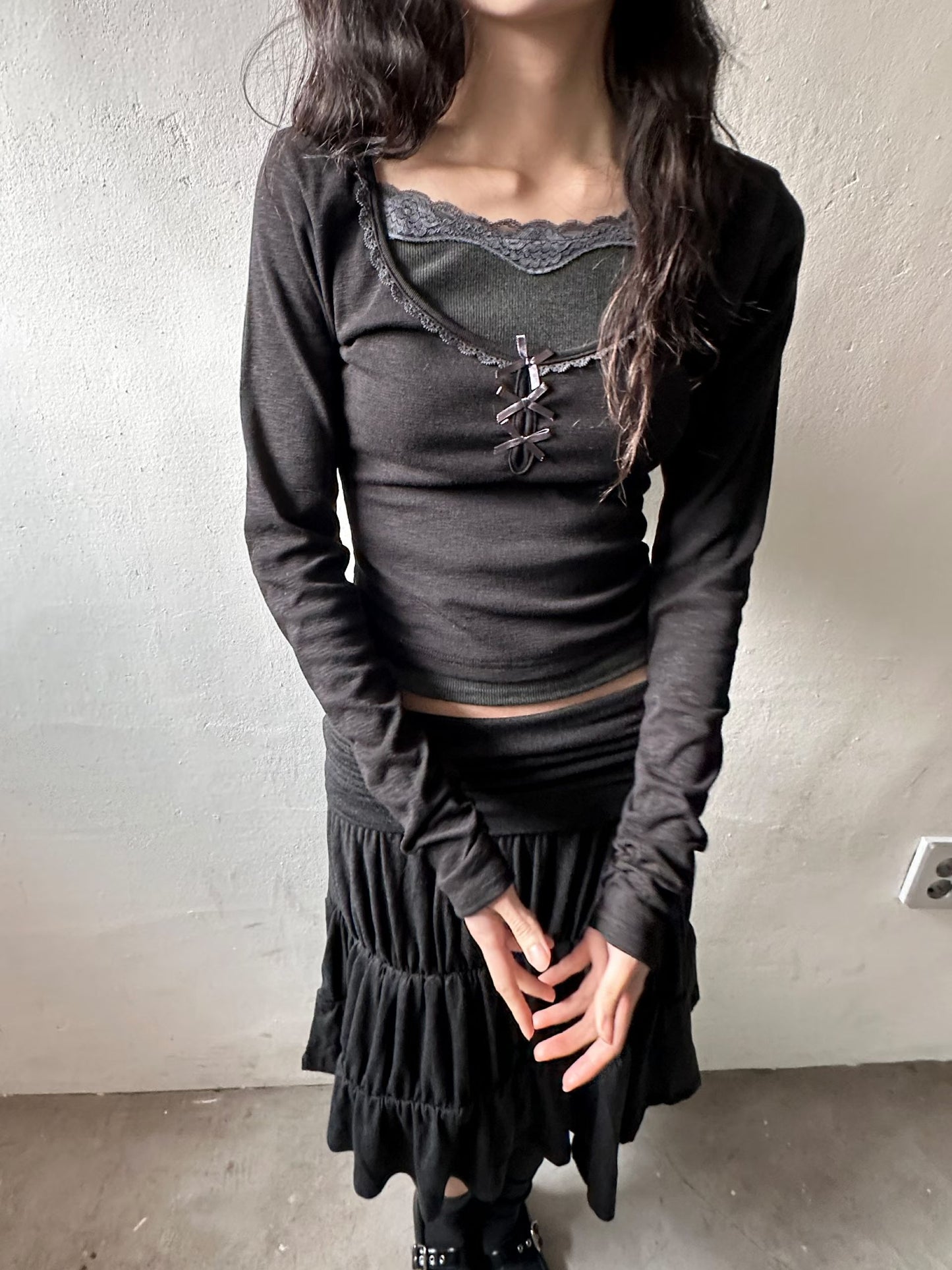 蕾絲蝴蝶結假兩件長袖 Lace Bow Faux Two-Piece Long Sleeve Top